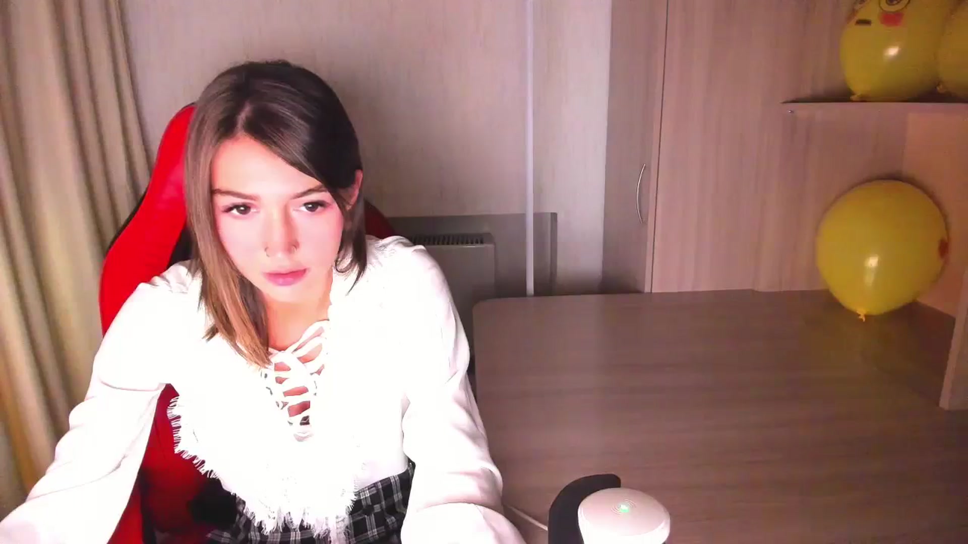 Gallery image thumbnail from lifethebest's myfreecams stream on, 09/25/2023, 15:10 image 16 of 20