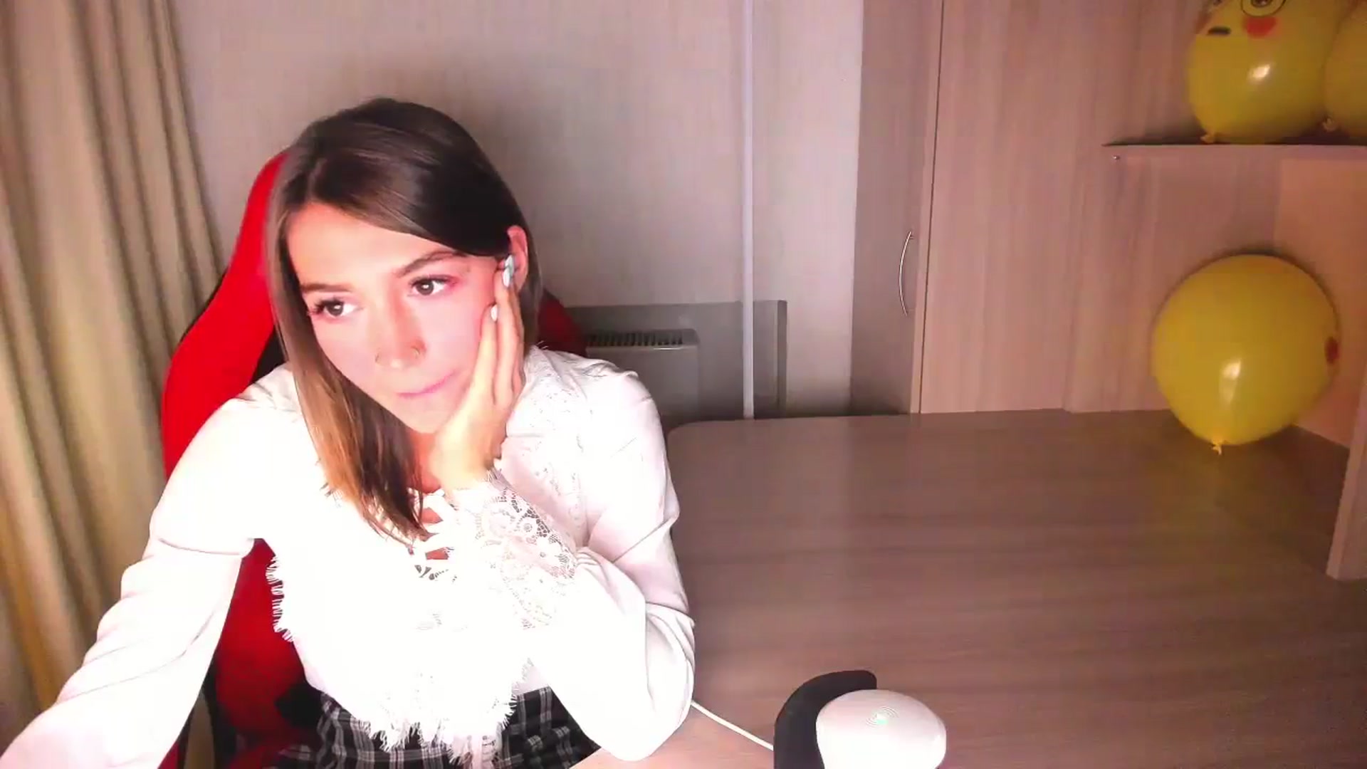 Gallery image thumbnail from lifethebest's myfreecams stream on, 09/25/2023, 15:10 image 13 of 20