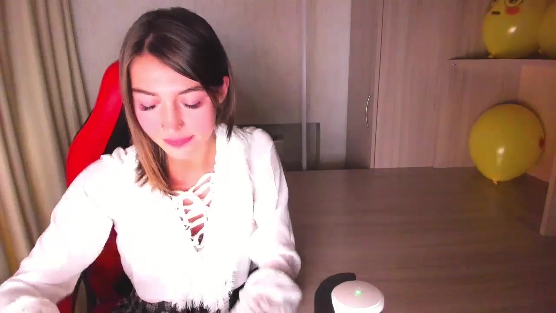 Gallery image thumbnail from lifethebest's myfreecams stream on, 09/25/2023, 15:10 image 5 of 20