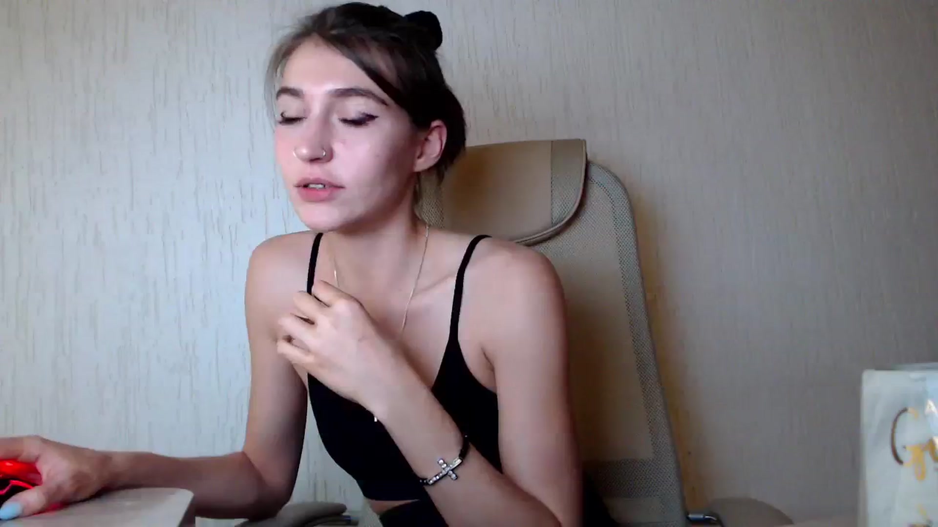 Gallery image thumbnail from lifethebest's myfreecams stream on, 10/03/2023, 07:55 image 19 of 20
