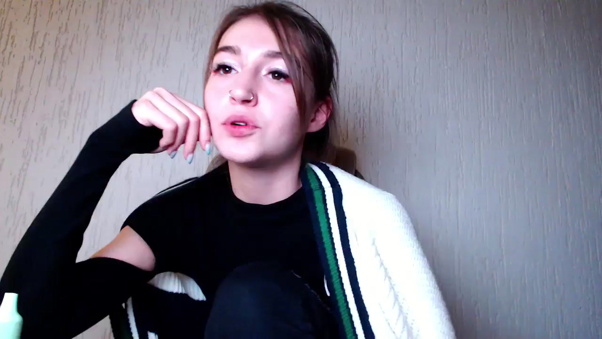 Gallery image thumbnail from lifethebest's myfreecams stream on, 10/18/2023, 09:22 image 16 of 20