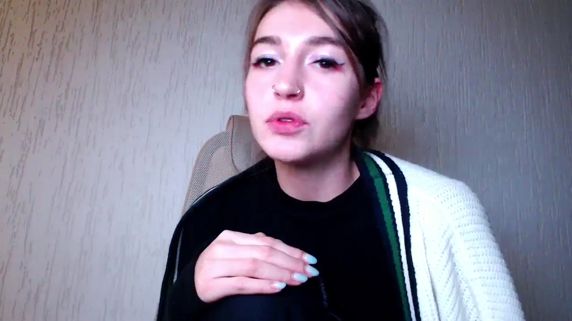 Gallery image thumbnail from lifethebest's myfreecams stream on, 10/18/2023, 09:22 image 17 of 20