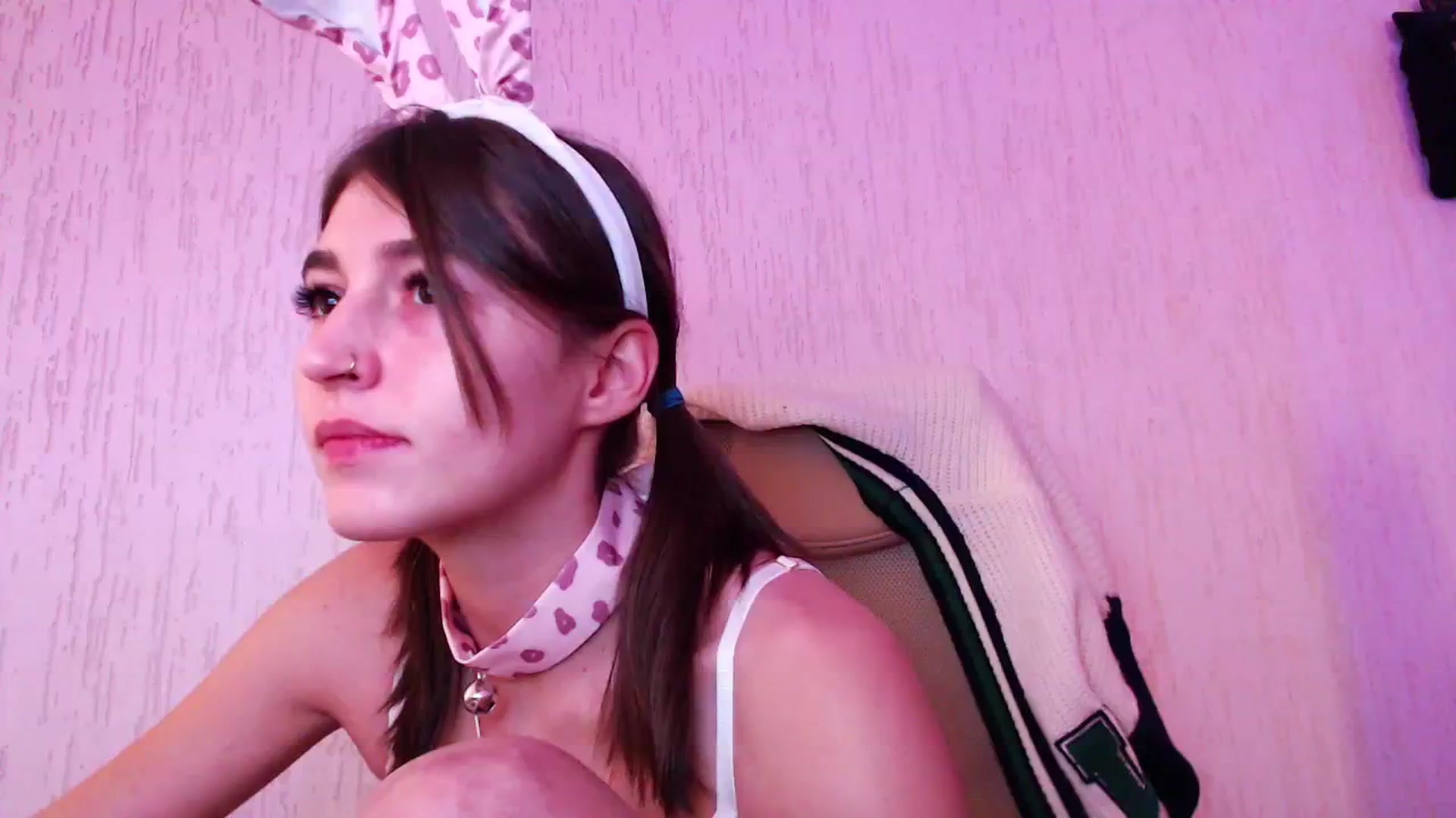 Gallery image thumbnail from lifethebest's myfreecams stream on, 10/20/2023, 08:15 image 1 of 20