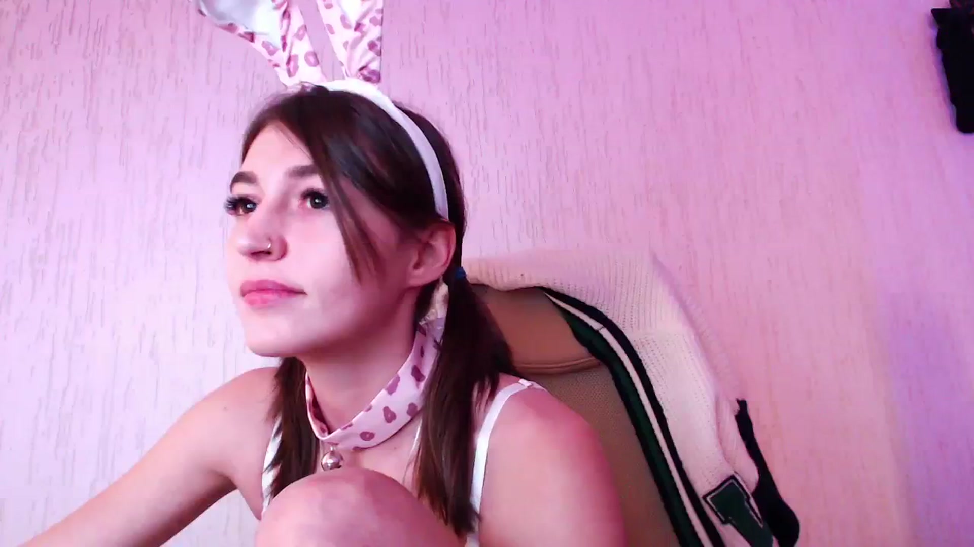 Gallery image thumbnail from lifethebest's myfreecams stream on, 10/20/2023, 08:15 image 2 of 20