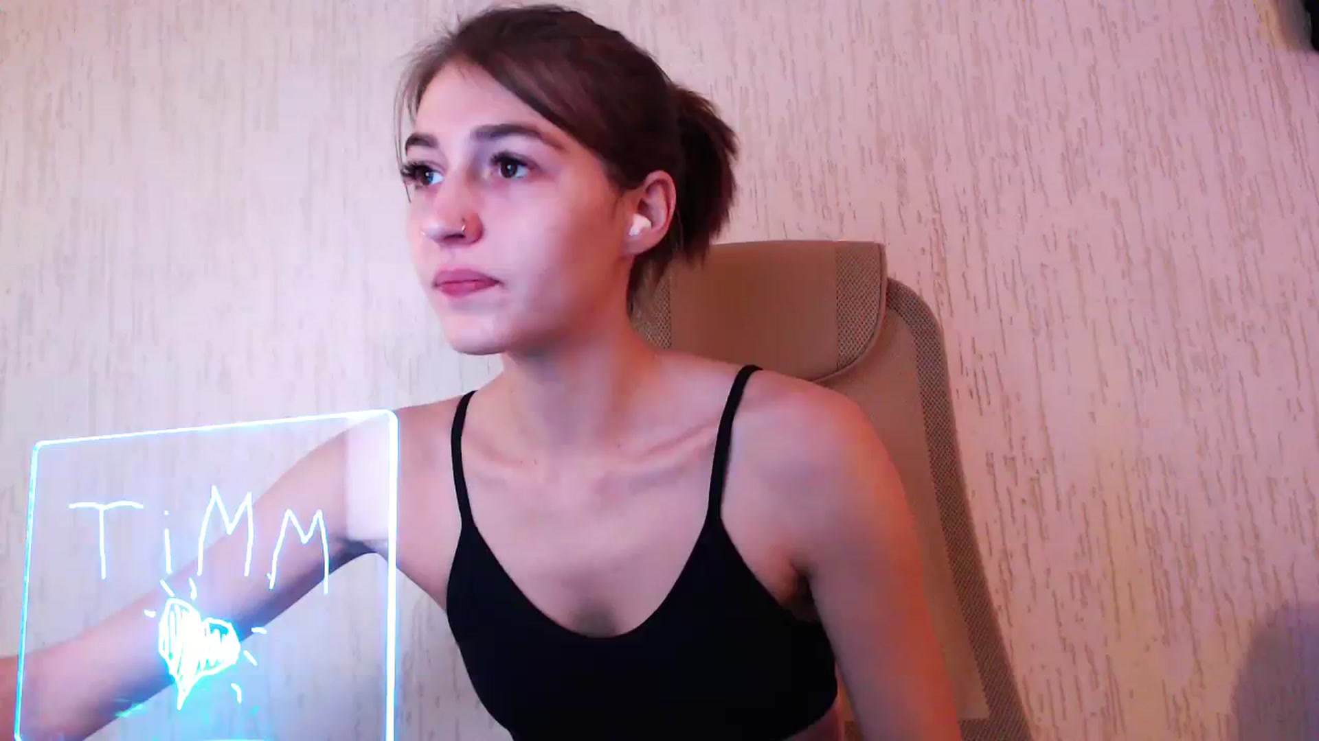 Gallery image thumbnail from lifethebest's myfreecams stream on, 10/23/2023, 02:18 image 8 of 20