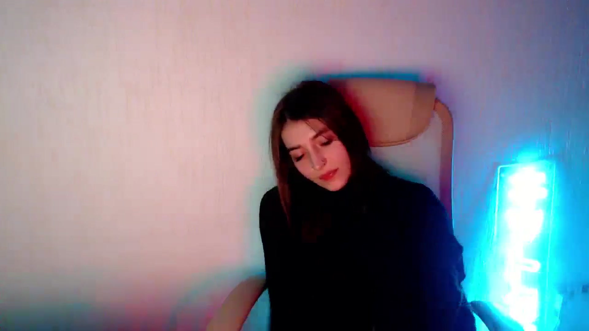Gallery image thumbnail from lifethebest's myfreecams stream on, 10/31/2023, 08:10 image 19 of 20