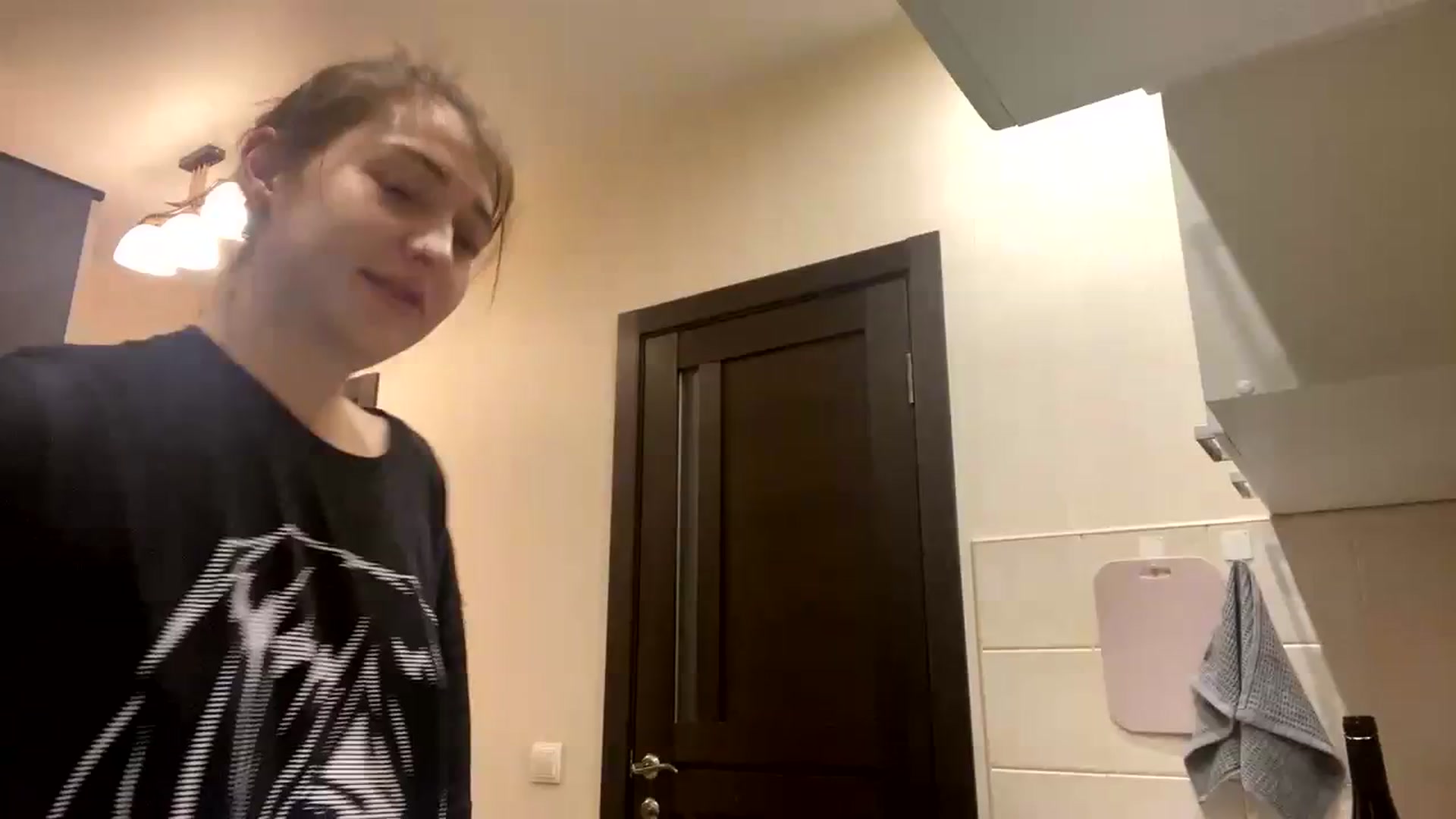 Gallery image thumbnail from lifethebest's myfreecams stream on, 11/08/2023, 12:18 image 4 of 20
