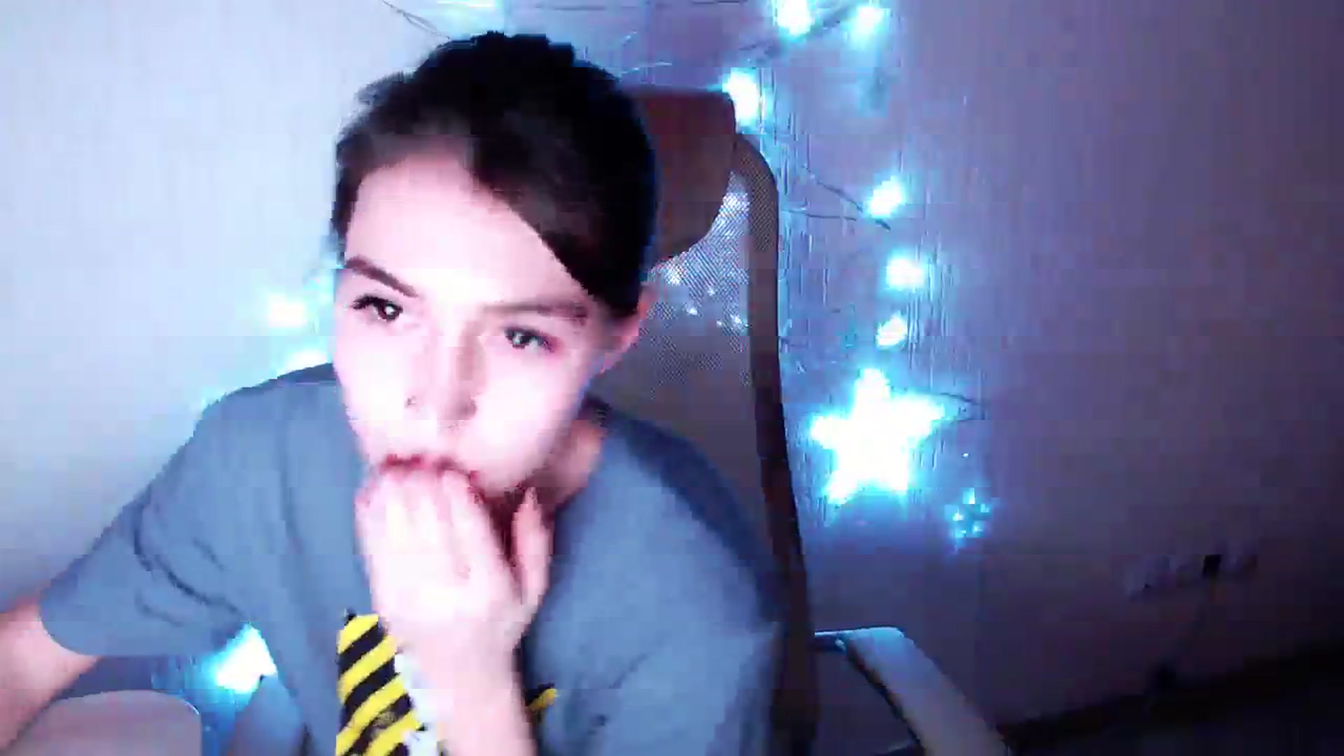 Gallery image thumbnail from lifethebest's myfreecams stream on, 01/15/2024, 07:31 image 16 of 20