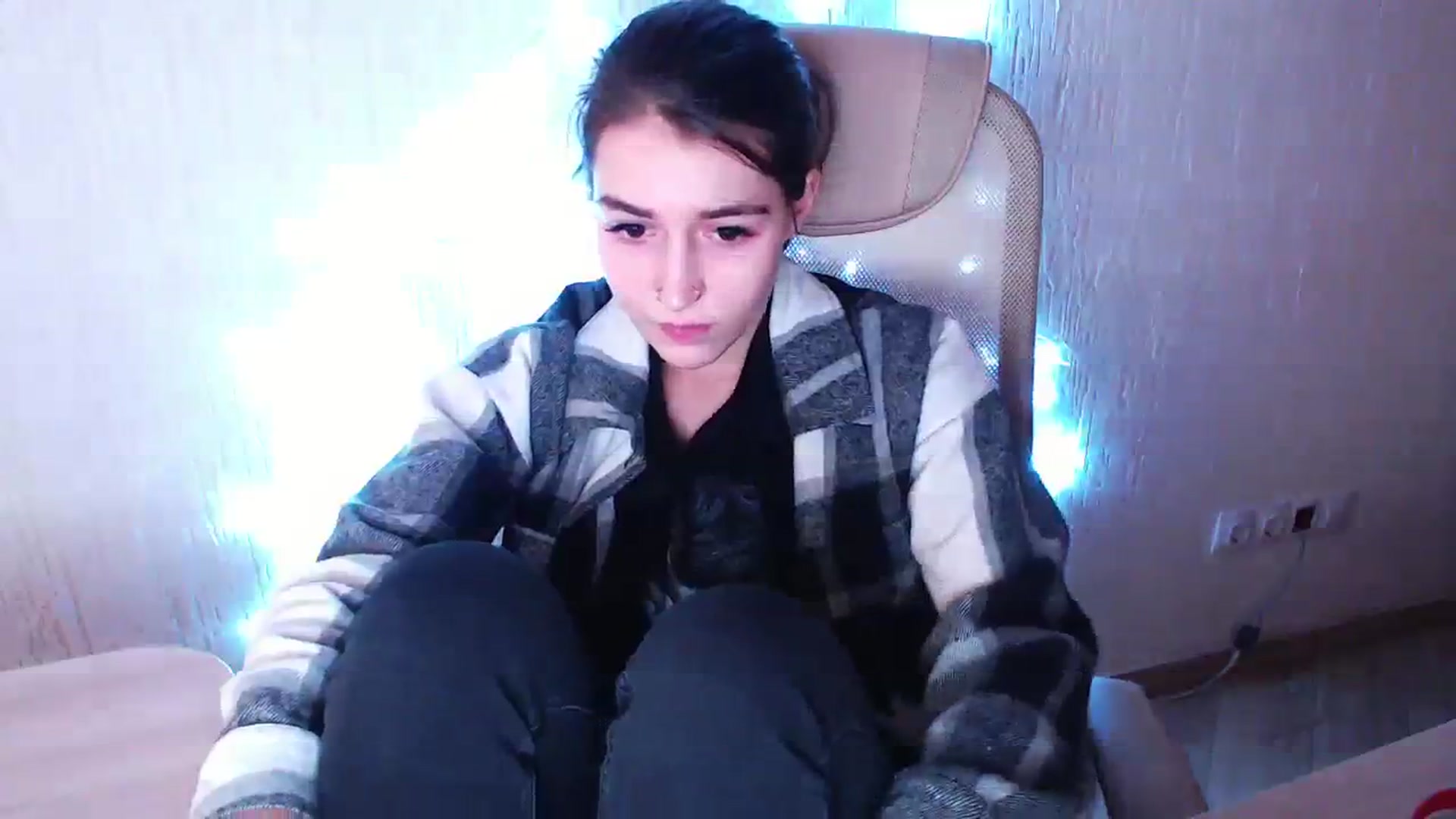 Gallery image thumbnail from lifethebest's myfreecams stream on, 01/18/2024, 03:39 image 5 of 20