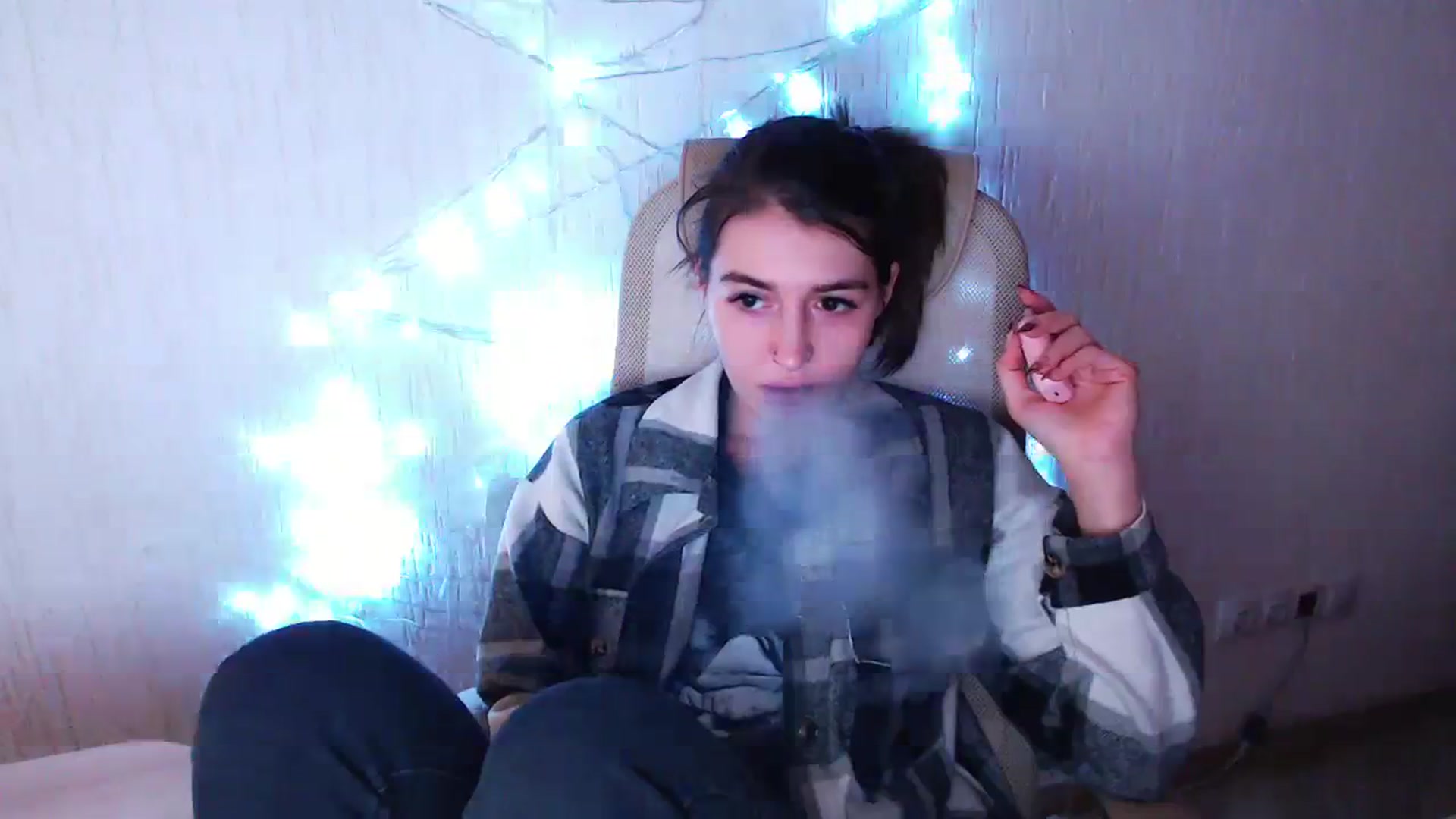 Gallery image thumbnail from lifethebest's myfreecams stream on, 01/18/2024, 03:39 image 2 of 20