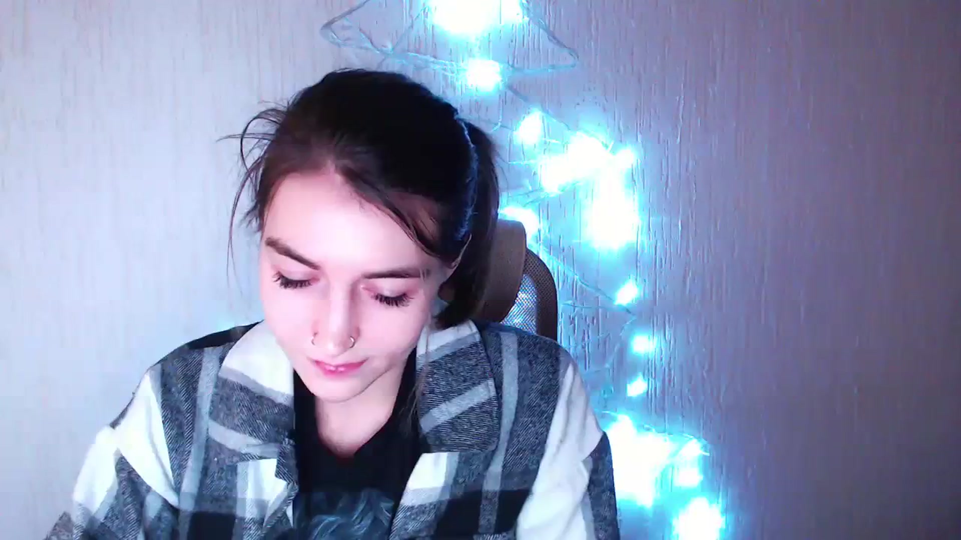 Gallery image thumbnail from lifethebest's myfreecams stream on, 01/18/2024, 03:39 image 12 of 20