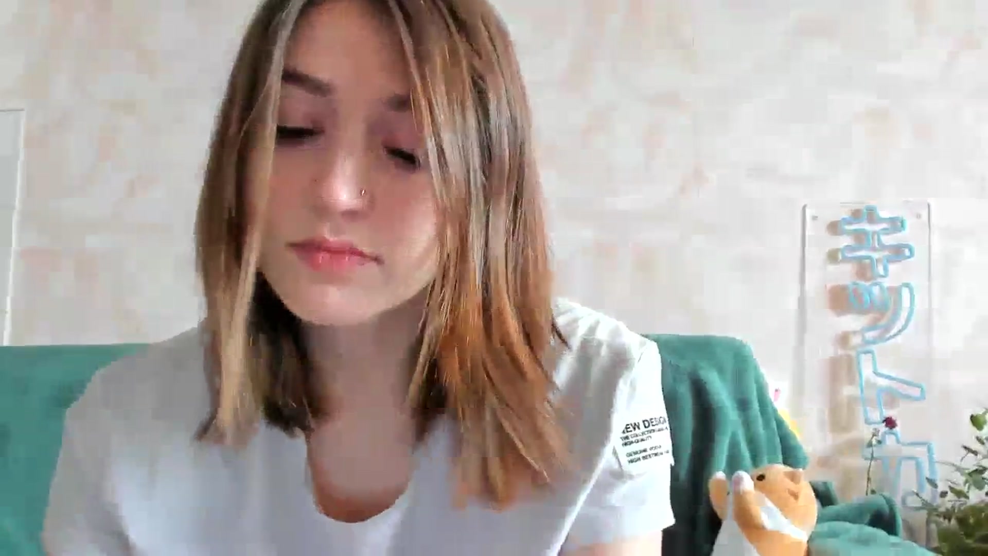 Gallery image thumbnail from lifethebest's myfreecams stream on, 03/22/2024, 04:08 image 2 of 20