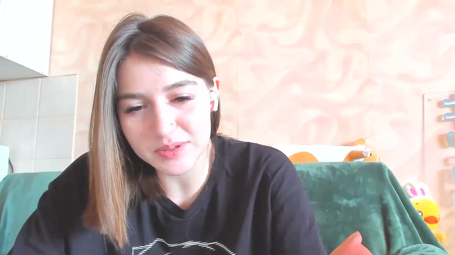 Gallery image thumbnail from lifethebest's myfreecams stream on, 05/06/2024, 04:17 image 2 of 20