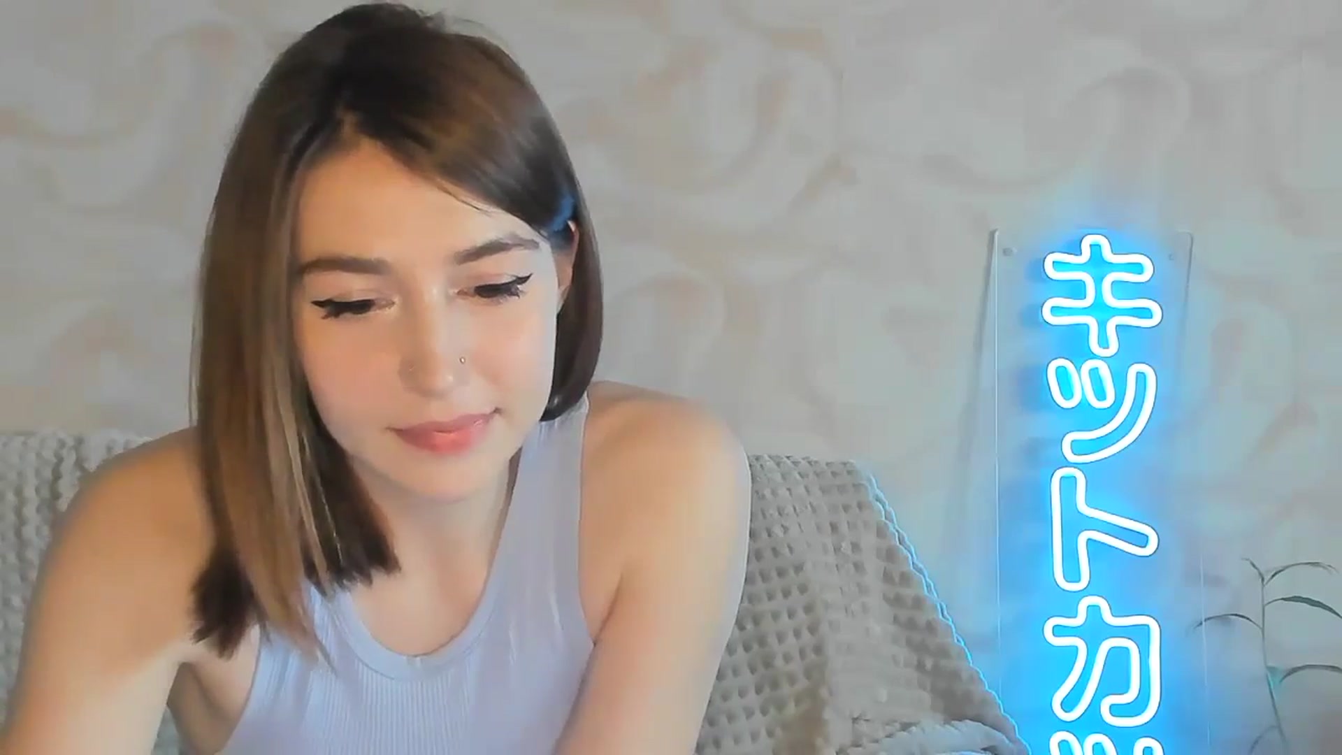 Gallery image thumbnail from lifethebest's myfreecams stream on, 05/20/2024, 02:41 image 10 of 20
