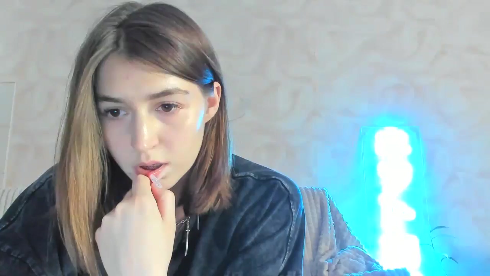 Gallery image thumbnail from lifethebest's myfreecams stream on, 05/27/2024, 06:59 image 1 of 20