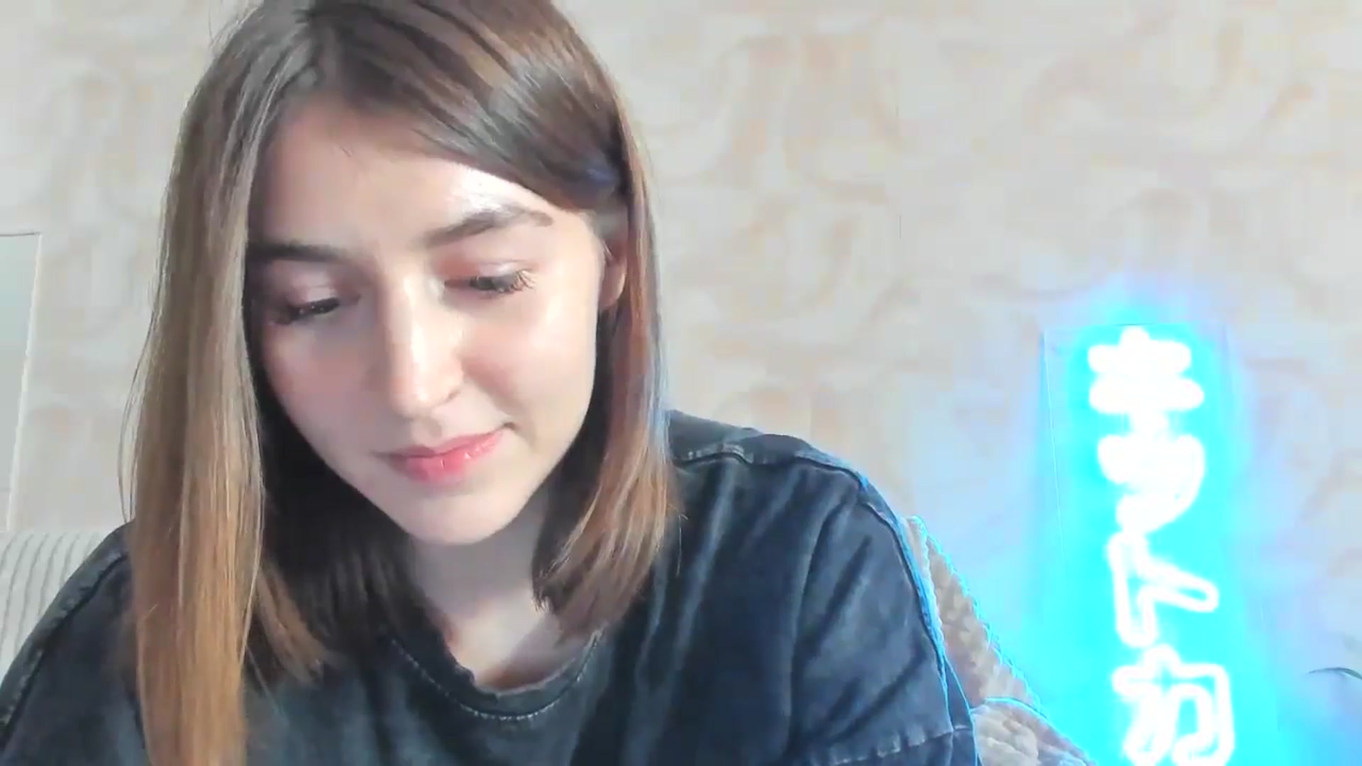 Gallery image thumbnail from lifethebest's myfreecams stream on, 05/27/2024, 11:09 image 10 of 20