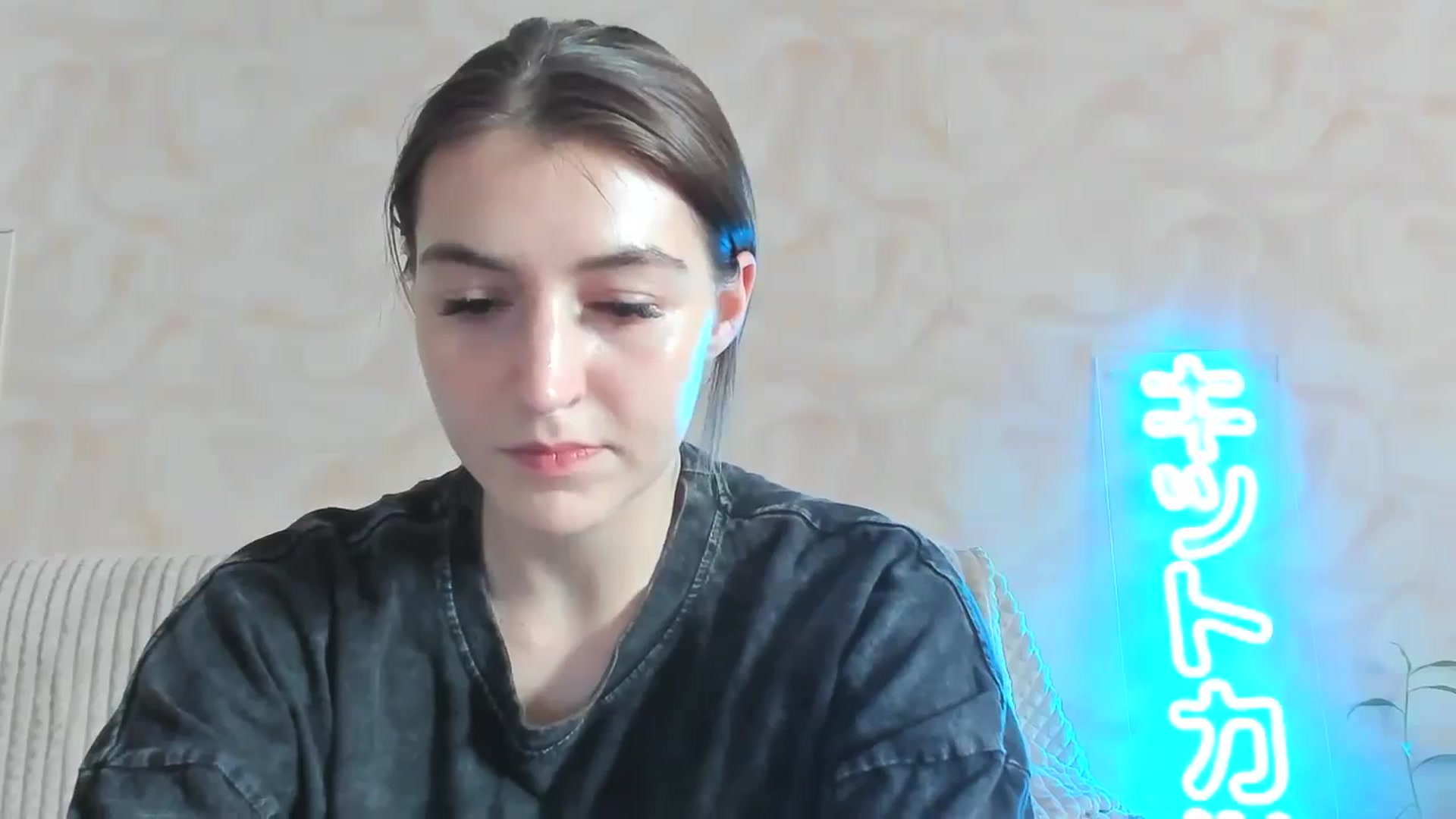 Gallery image thumbnail from lifethebest's myfreecams stream on, 05/30/2024, 07:18 image 6 of 20