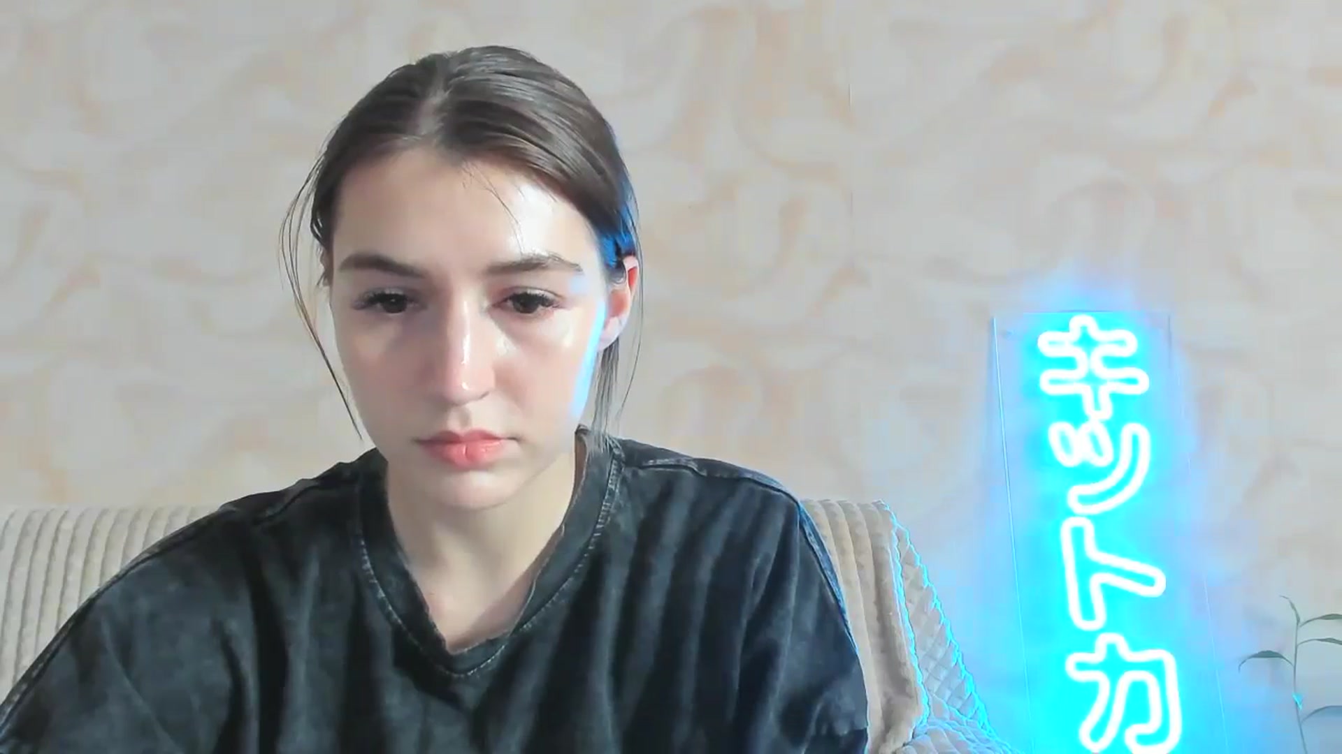 Gallery image thumbnail from lifethebest's myfreecams stream on, 05/30/2024, 07:18 image 13 of 20