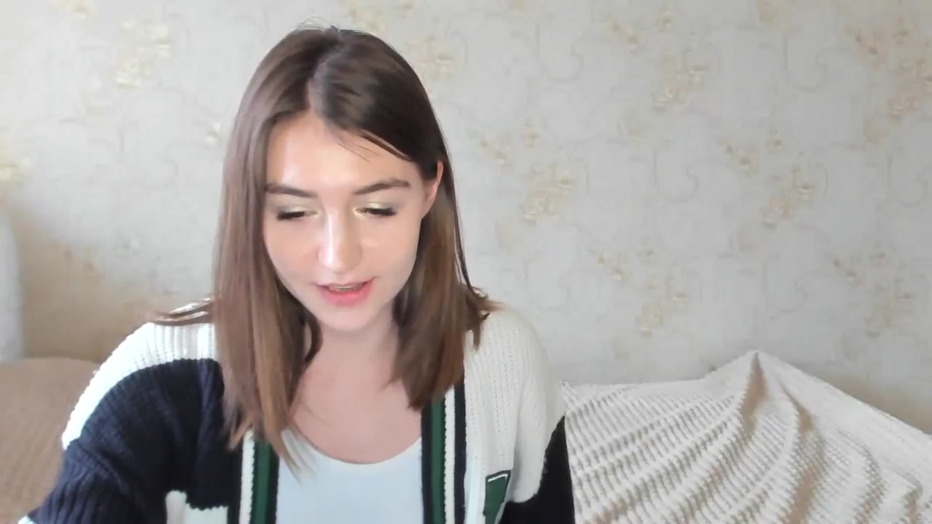 Gallery image thumbnail from lifethebest's myfreecams stream on, 09/23/2024, 08:08 image 13 of 20