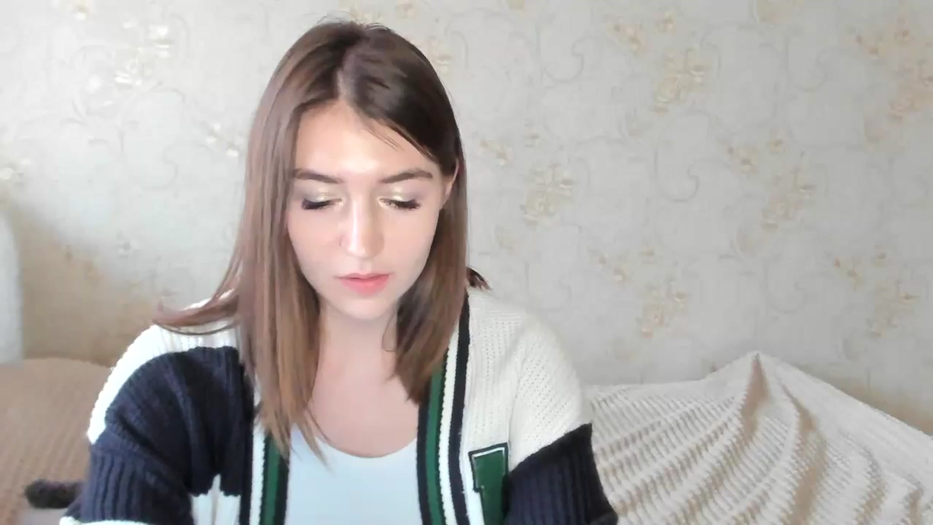 Gallery image thumbnail from lifethebest's myfreecams stream on, 09/23/2024, 08:08 image 6 of 20