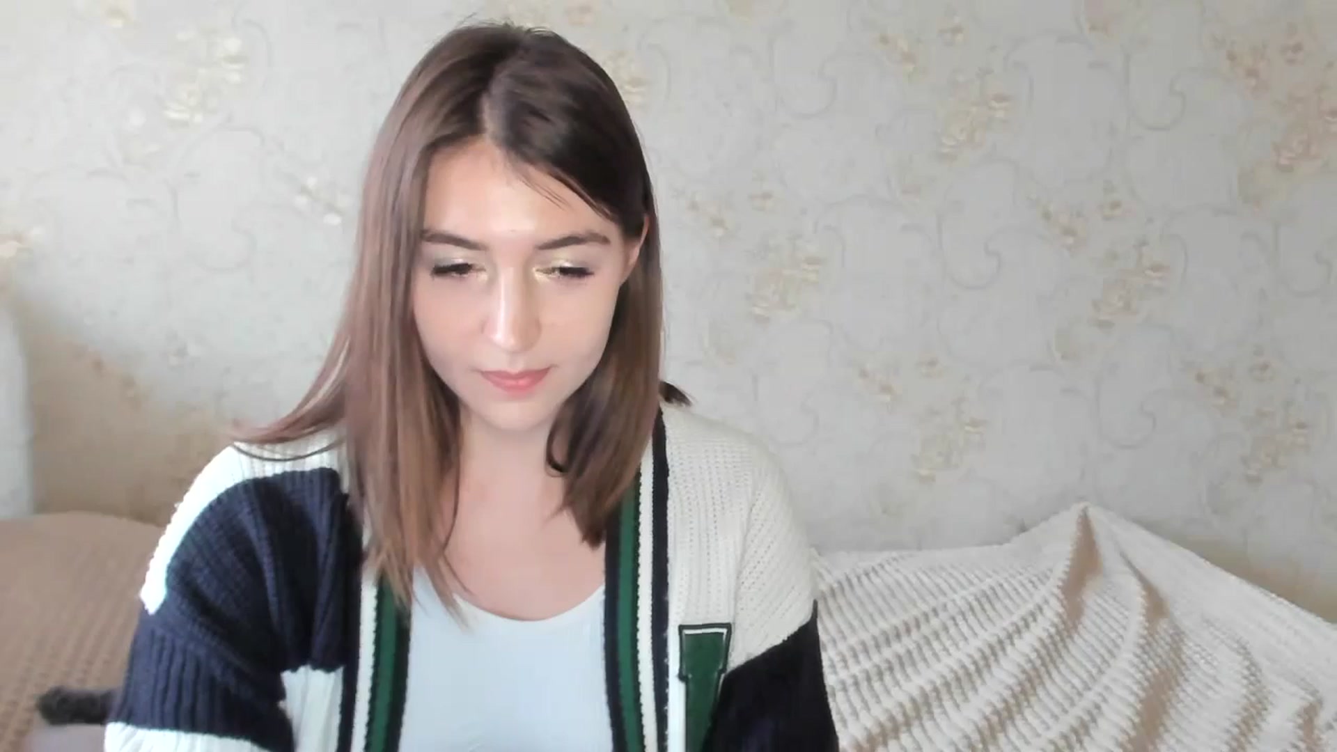 Gallery image thumbnail from lifethebest's myfreecams stream on, 09/23/2024, 08:08 image 9 of 20