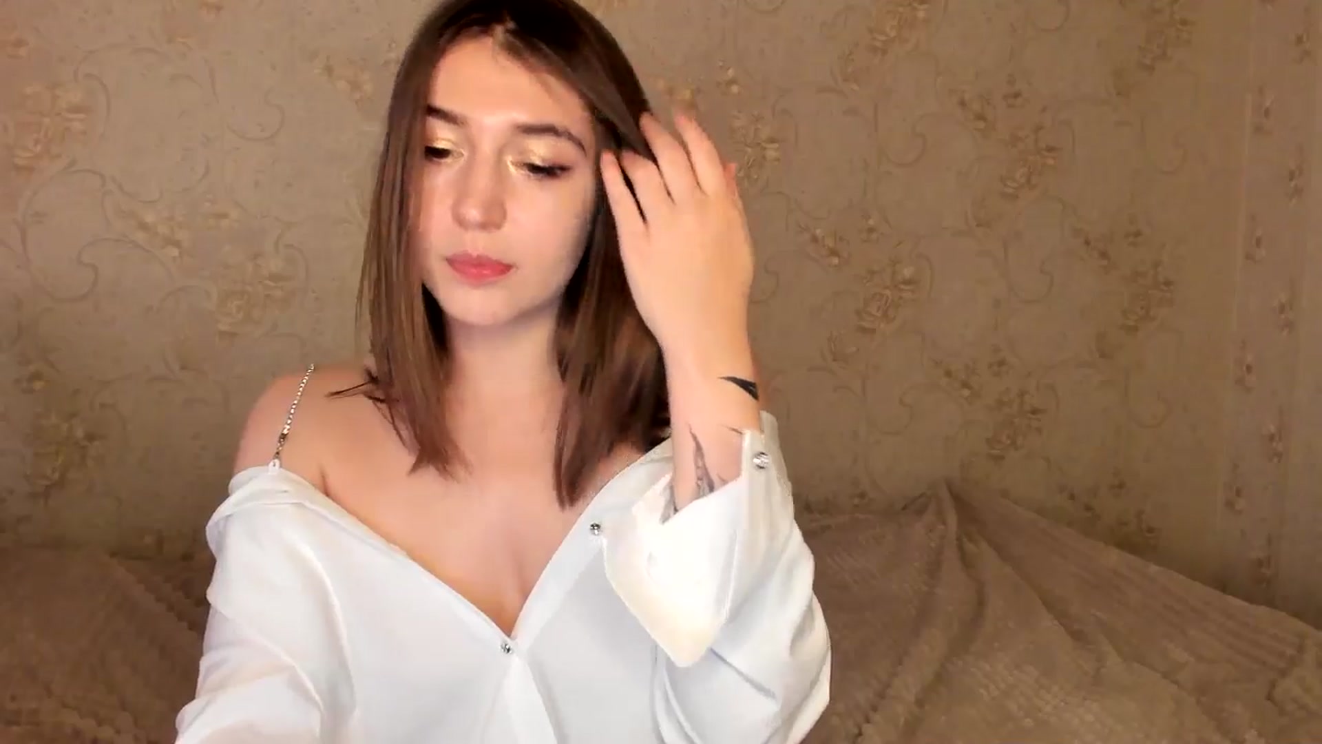Gallery image thumbnail from lifethebest's myfreecams stream on, 10/07/2024, 09:21 image 15 of 20