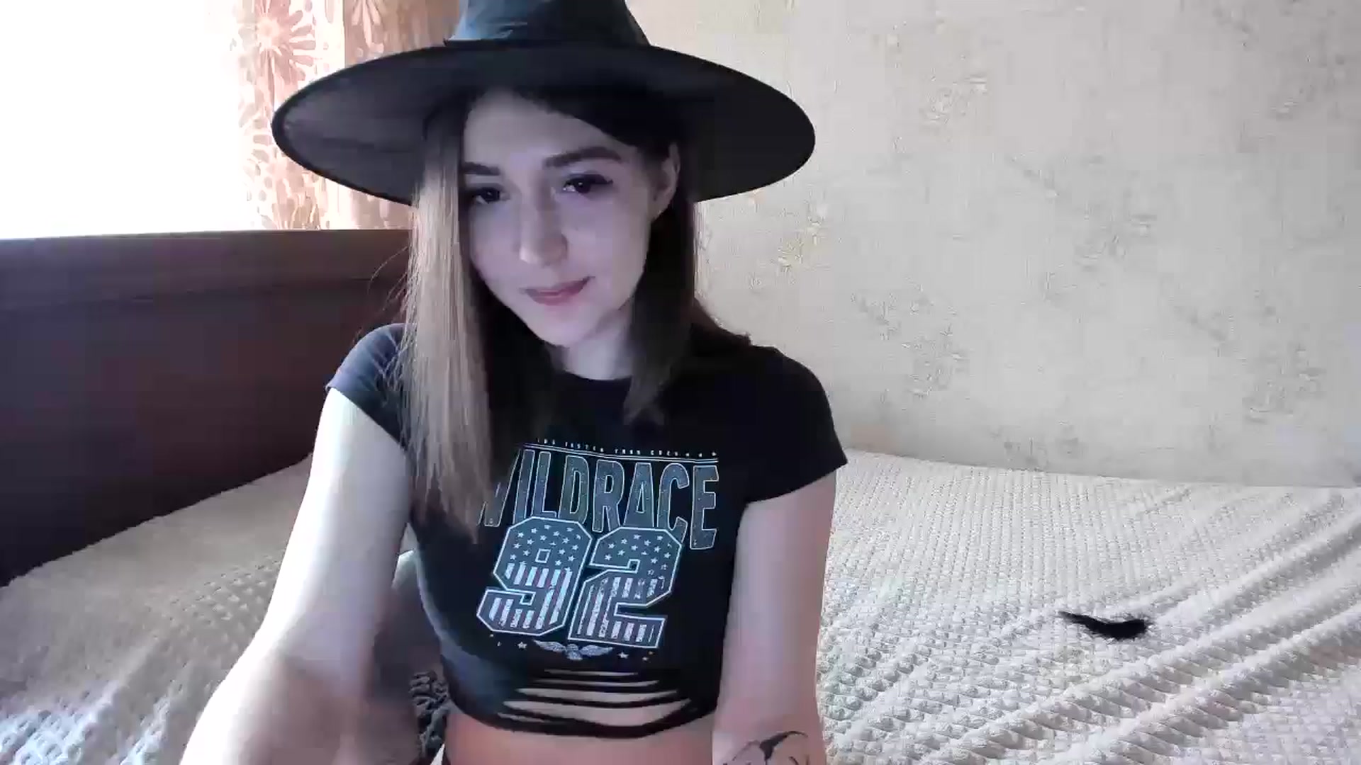 Gallery image thumbnail from lifethebest's myfreecams stream on, 10/23/2024, 08:08 image 18 of 20