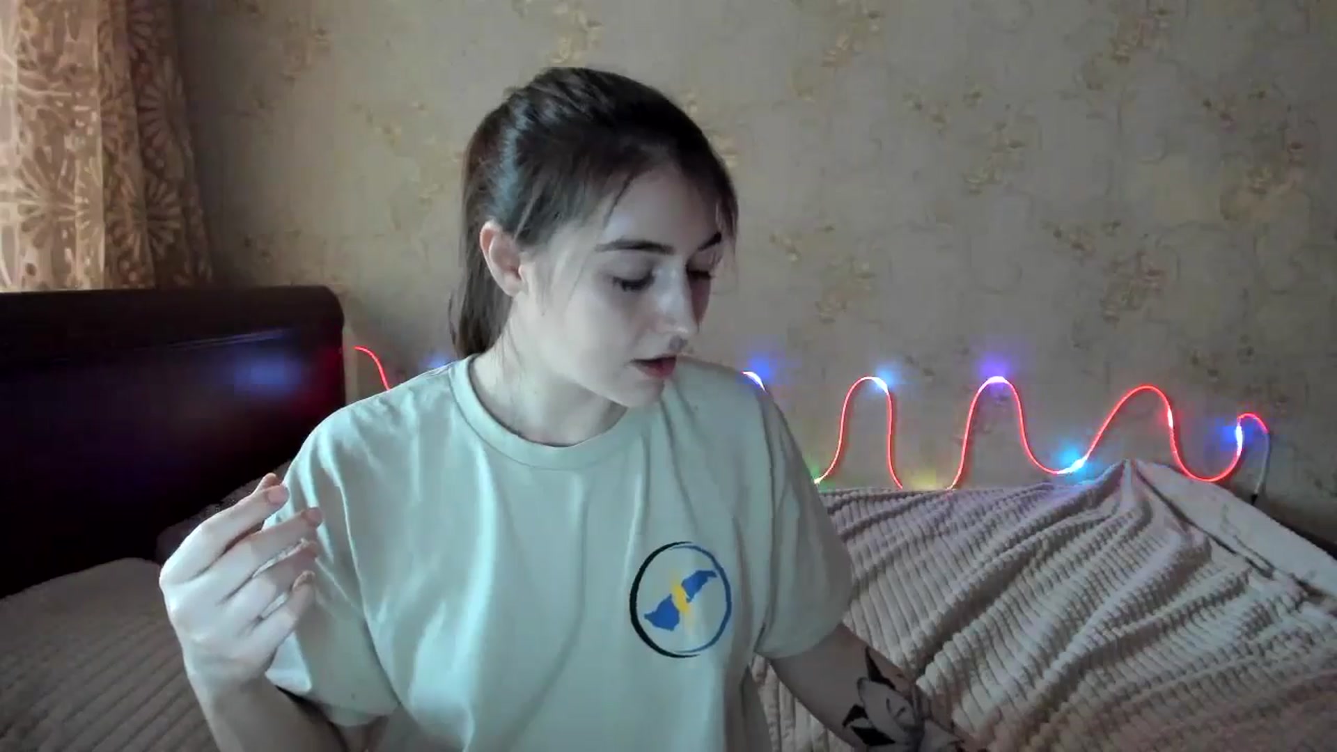Gallery image thumbnail from lifethebest's myfreecams stream on, 12/17/2024, 09:20 image 4 of 20