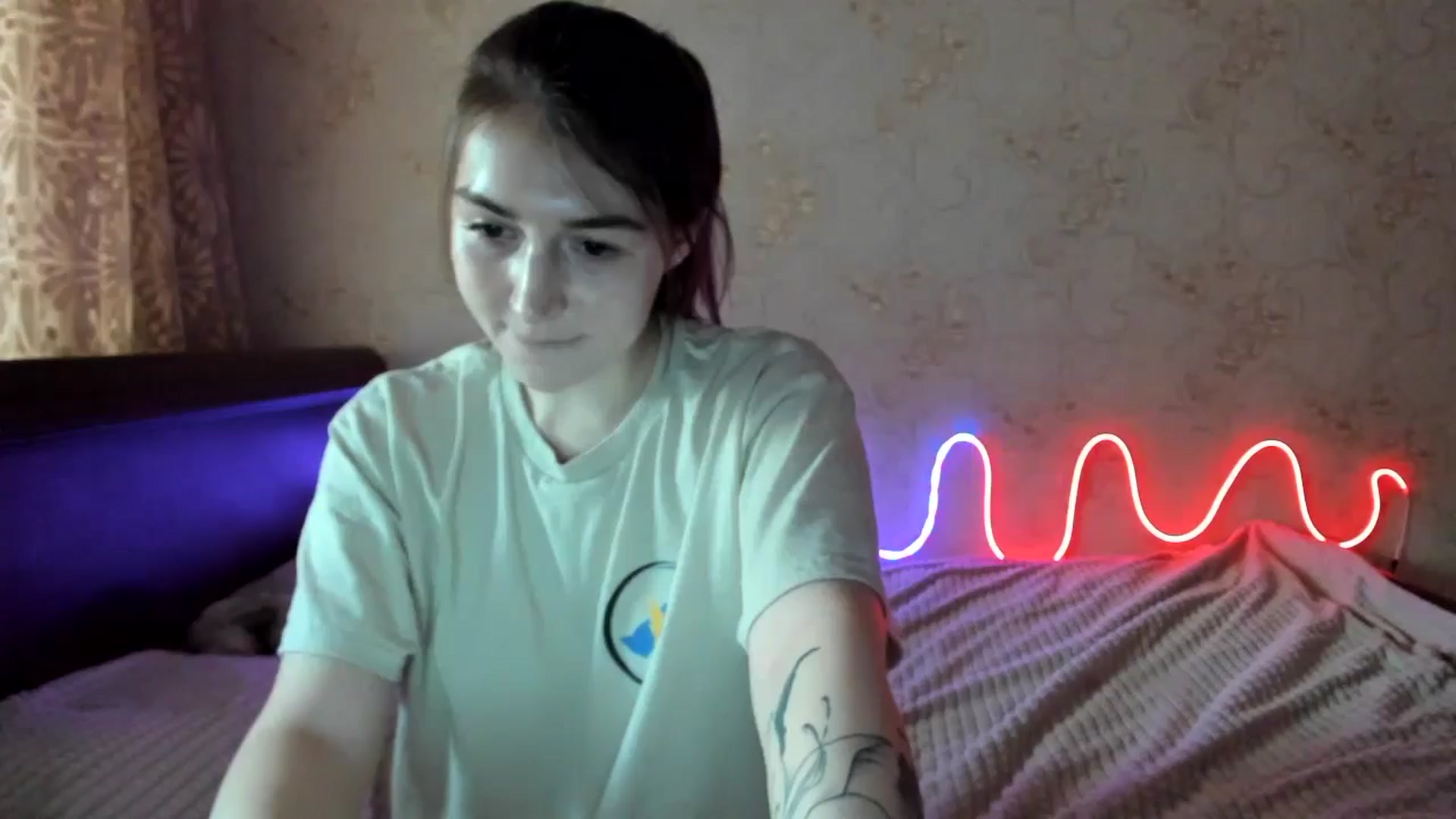 Gallery image thumbnail from lifethebest's myfreecams stream on, 12/17/2024, 09:20 image 15 of 20
