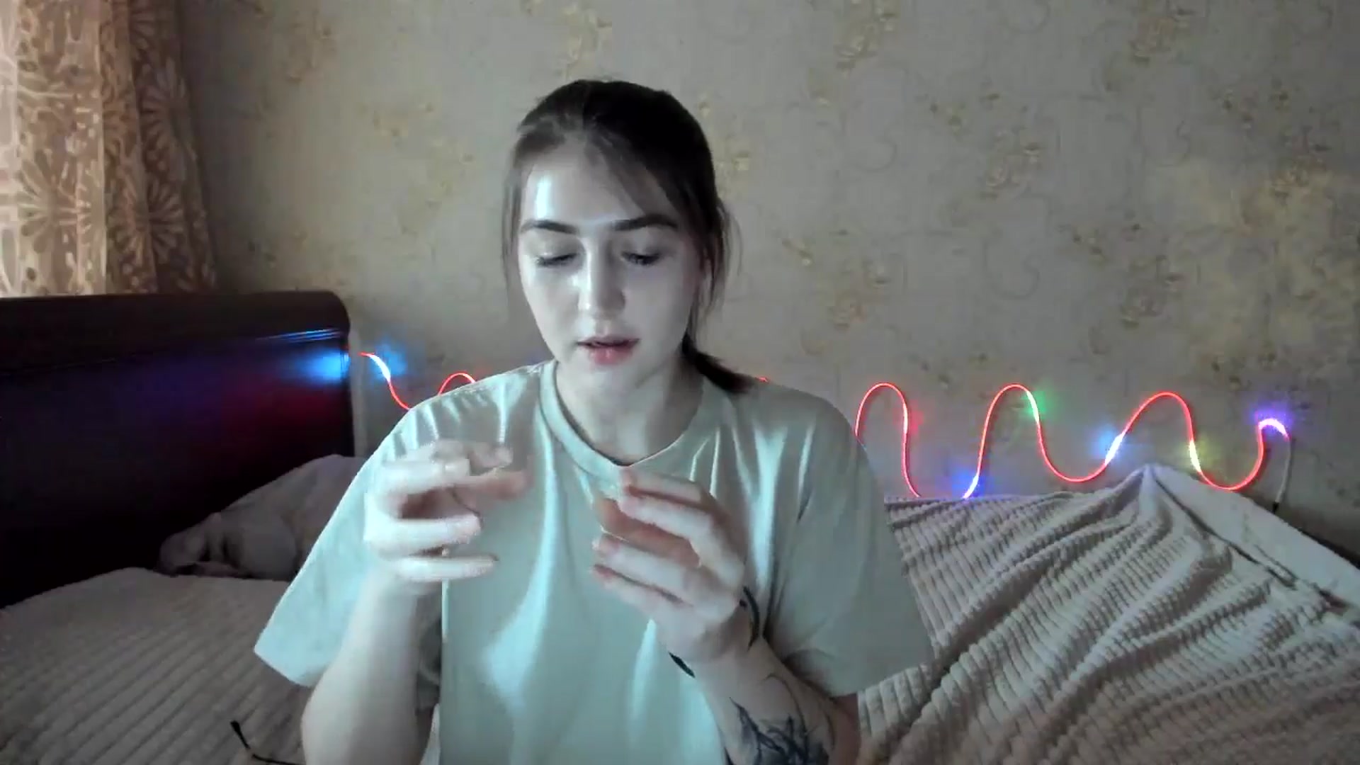 Gallery image thumbnail from lifethebest's myfreecams stream on, 12/17/2024, 09:20 image 3 of 20