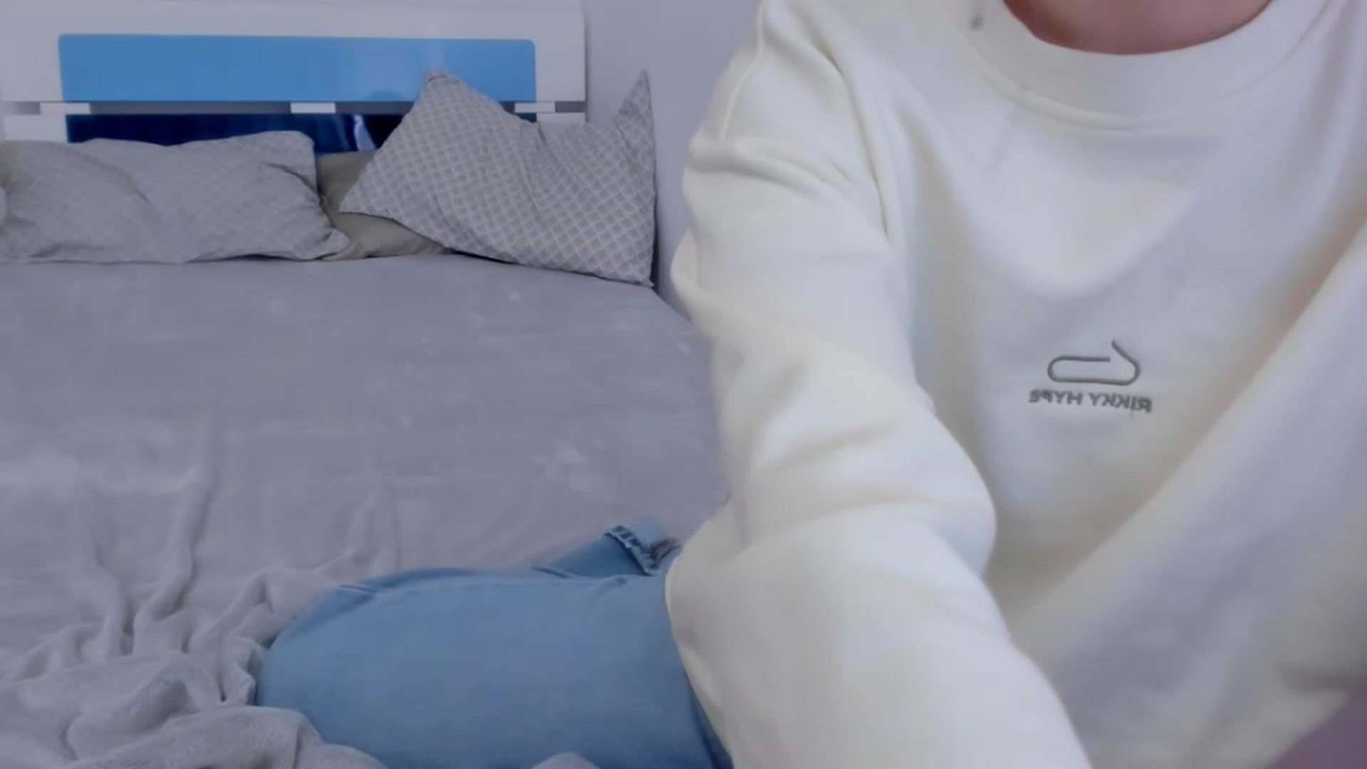 Gallery image thumbnail from light_ning_'s myfreecams stream on, 12/01/2022, 12:38 image 6 of 20