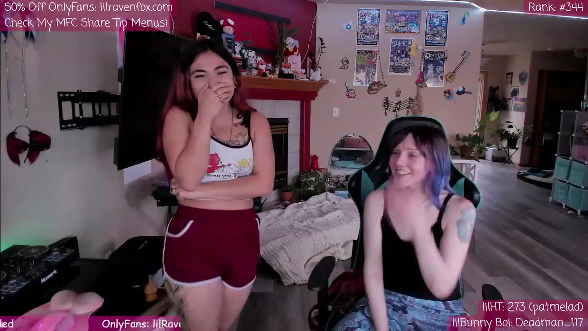 Gallery image thumbnail from lilRavenFox's myfreecams stream on, 05/05/2023, 20:44 image 14 of 20