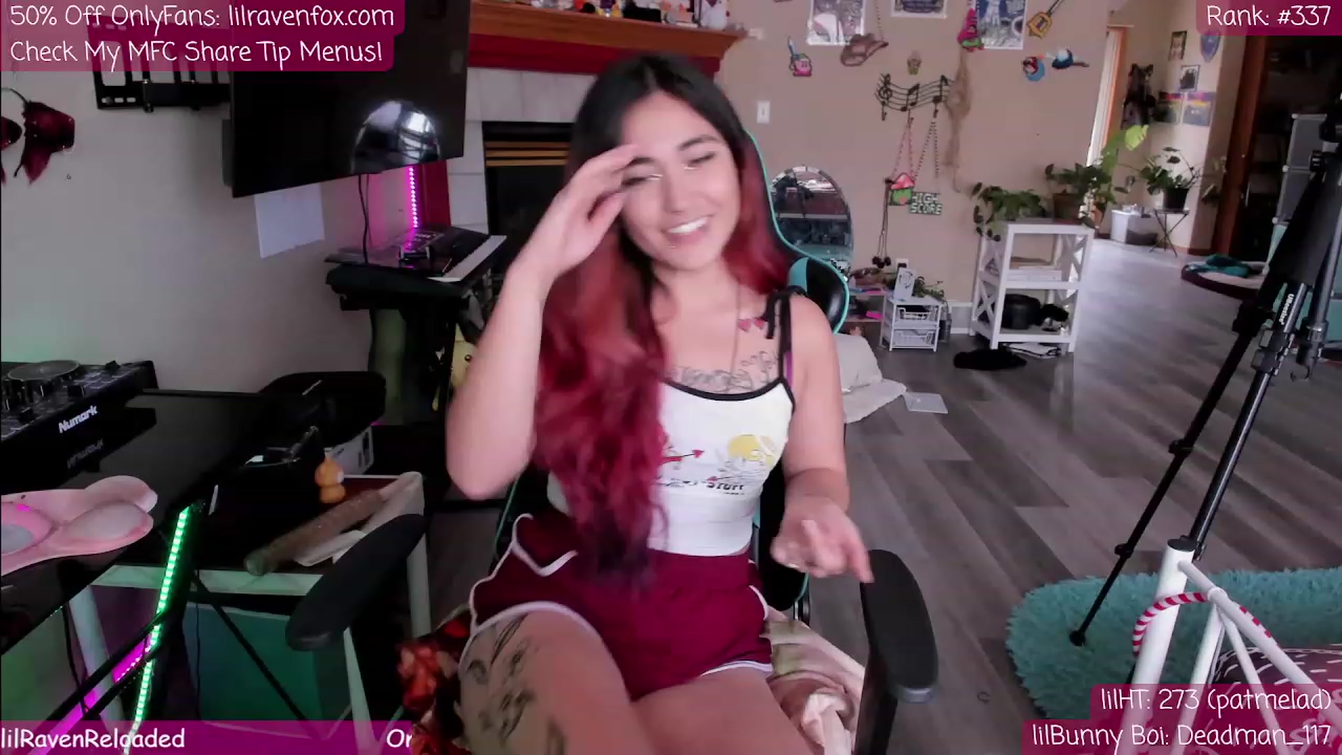 Gallery image thumbnail from lilRavenFox's myfreecams stream on, 05/05/2023, 20:44 image 8 of 20