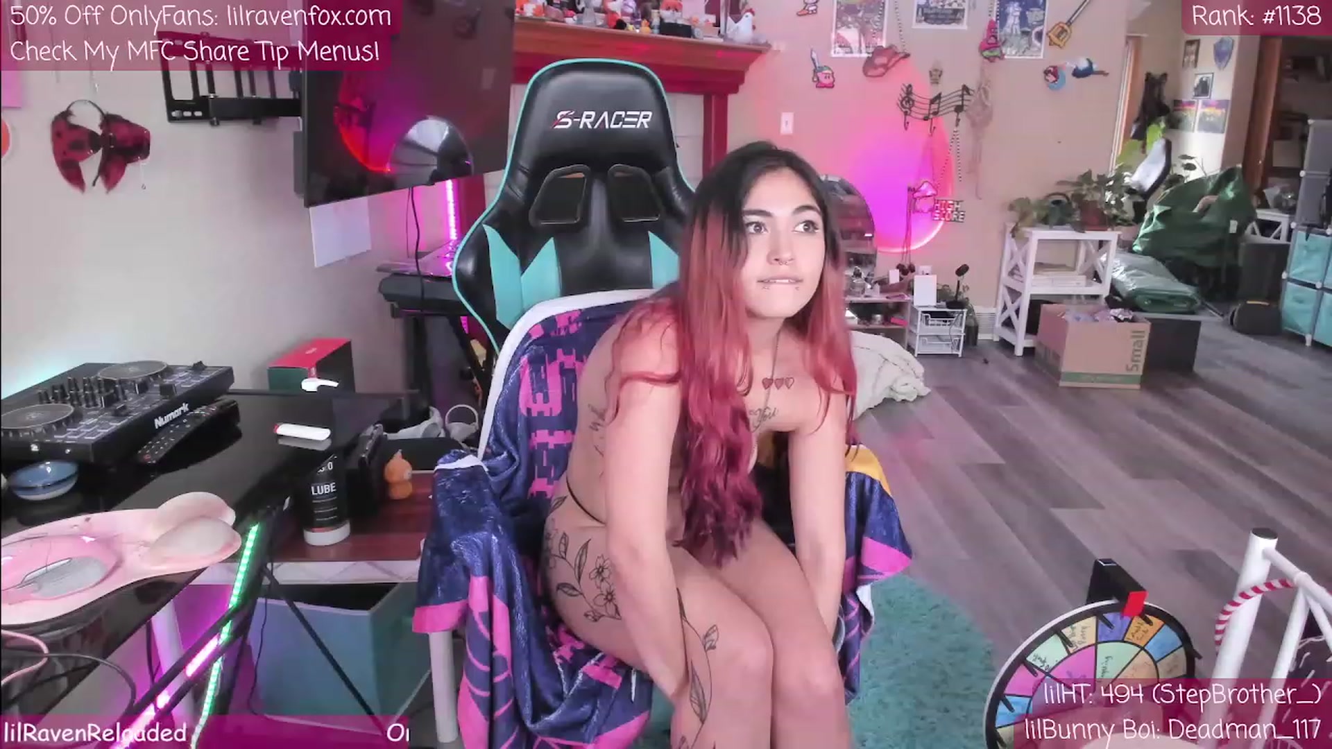 Gallery image thumbnail from lilRavenFox's myfreecams stream on, 05/13/2023, 21:38 image 20 of 20
