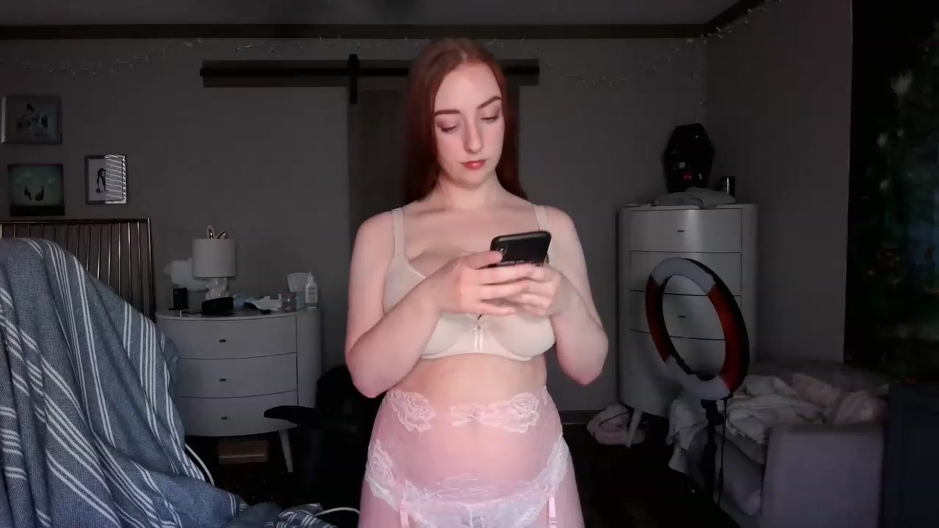 Gallery image thumbnail from lil_purrmaid's myfreecams stream on, 03/22/2023, 24:00 image 16 of 20