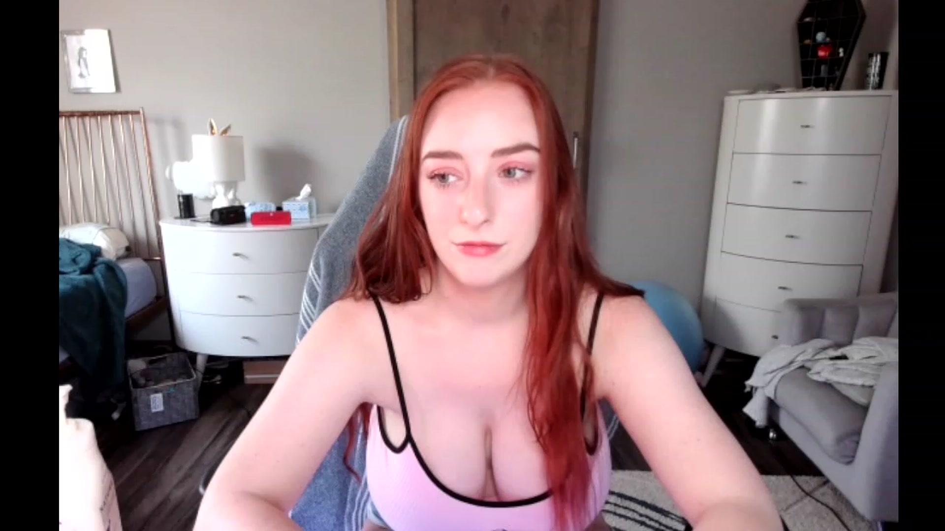 Gallery image thumbnail from lil_purrmaid's myfreecams stream on, 03/27/2023, 19:46 image 2 of 20
