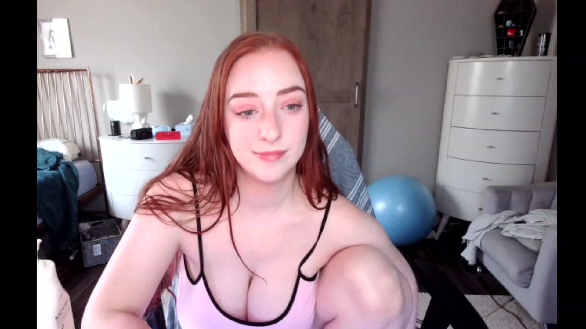 Gallery image thumbnail from lil_purrmaid's myfreecams stream on, 03/27/2023, 19:46 image 18 of 20