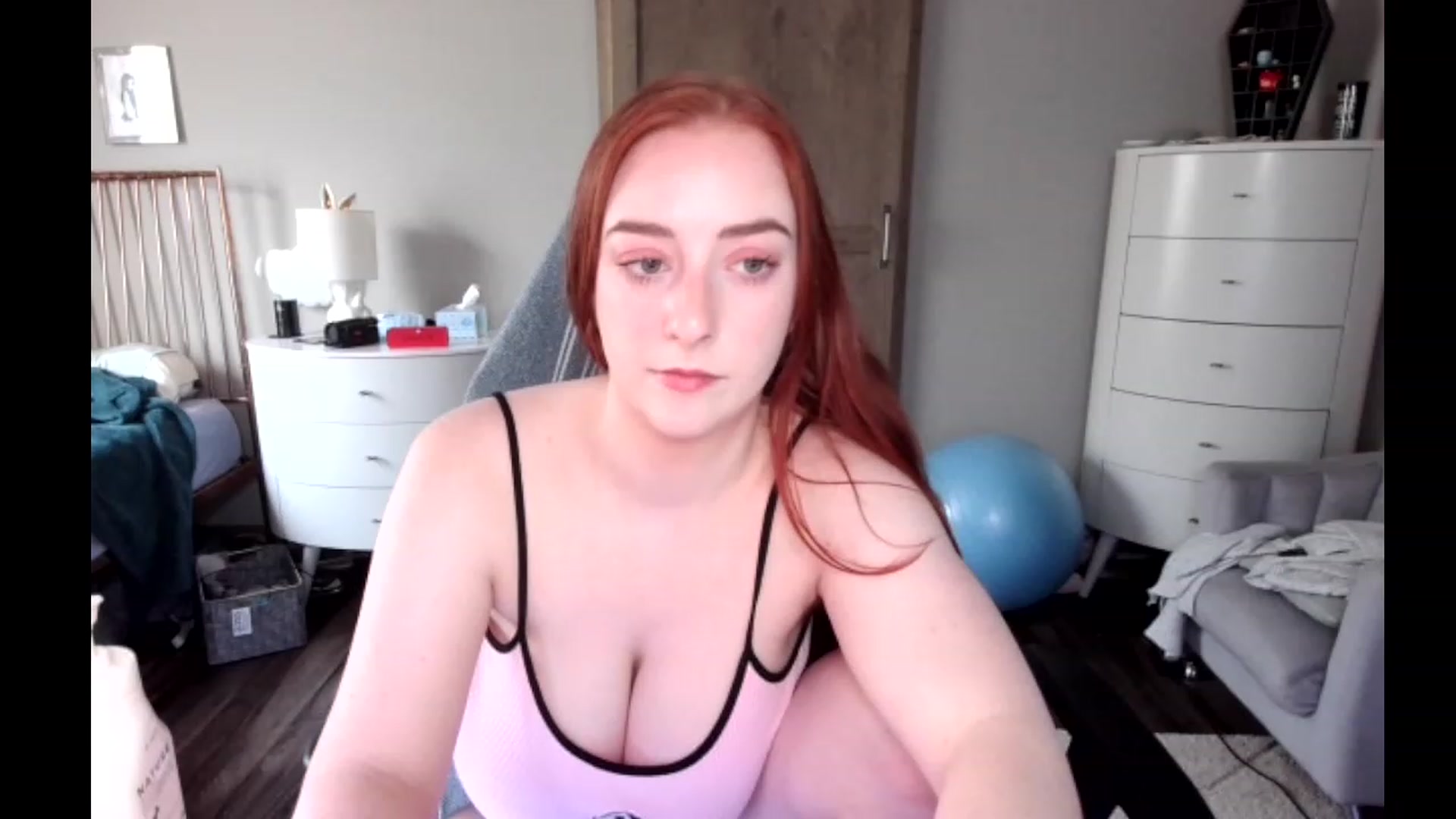 Gallery image thumbnail from lil_purrmaid's myfreecams stream on, 03/27/2023, 19:46 image 19 of 20