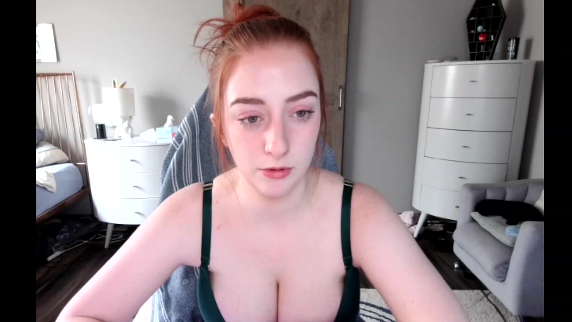 Gallery image thumbnail from lil_purrmaid's myfreecams stream on, 04/08/2023, 19:54 image 2 of 20
