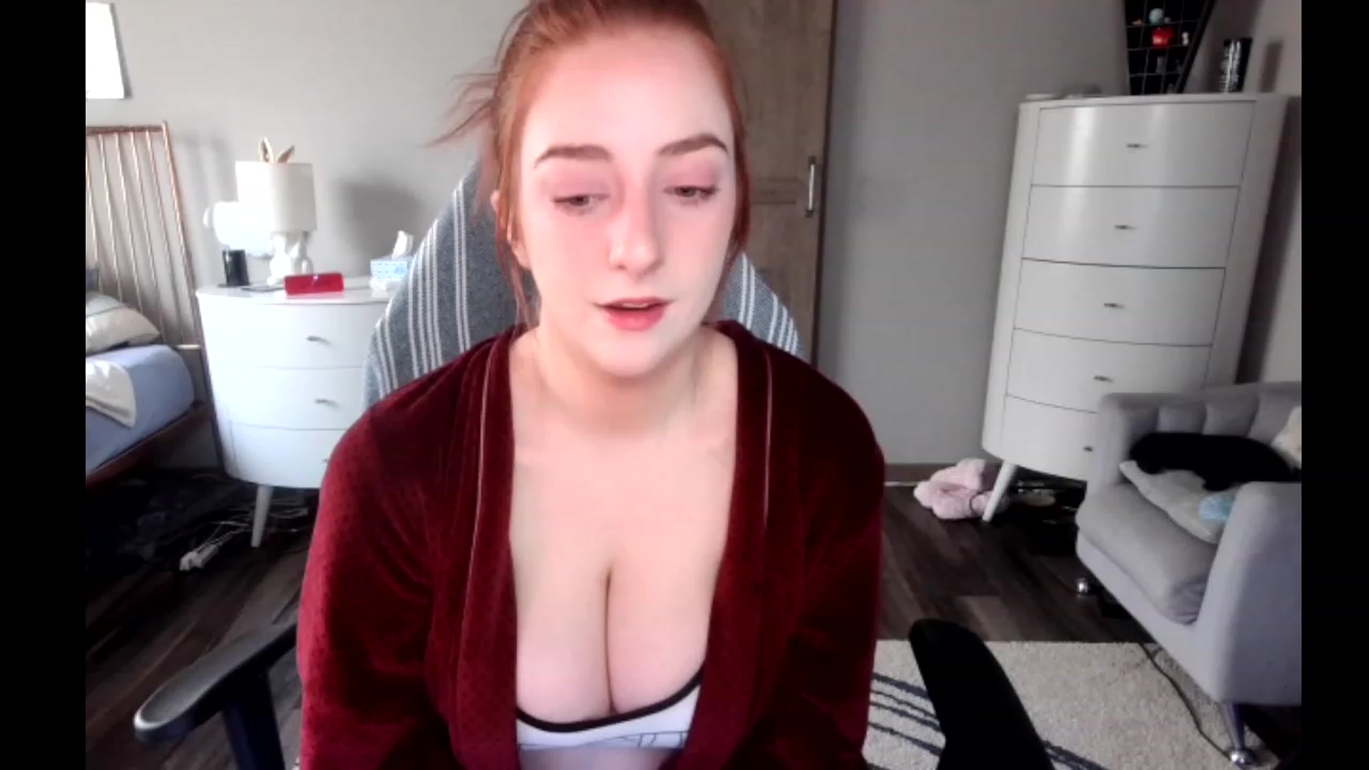 Gallery image thumbnail from lil_purrmaid's myfreecams stream on, 04/09/2023, 16:18 image 4 of 20