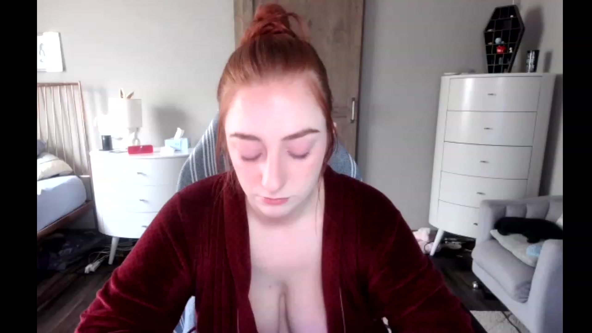 Gallery image thumbnail from lil_purrmaid's myfreecams stream on, 04/09/2023, 17:00 image 6 of 20
