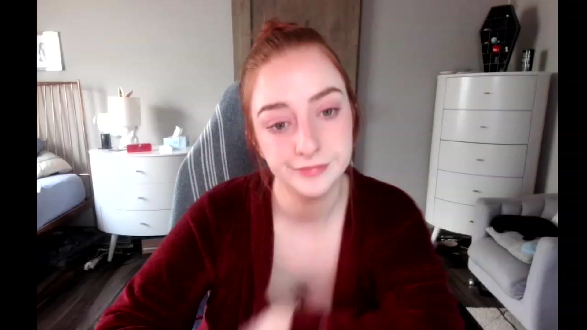 Gallery image thumbnail from lil_purrmaid's myfreecams stream on, 04/09/2023, 17:00 image 15 of 20