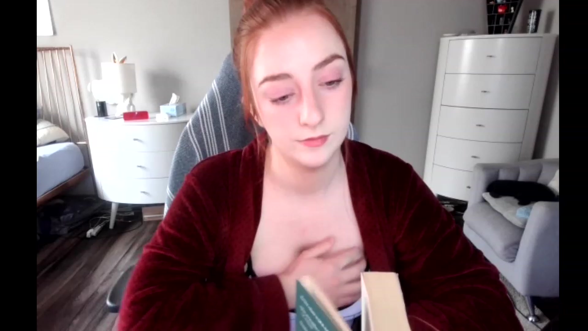 Gallery image thumbnail from lil_purrmaid's myfreecams stream on, 04/09/2023, 18:38 image 12 of 20