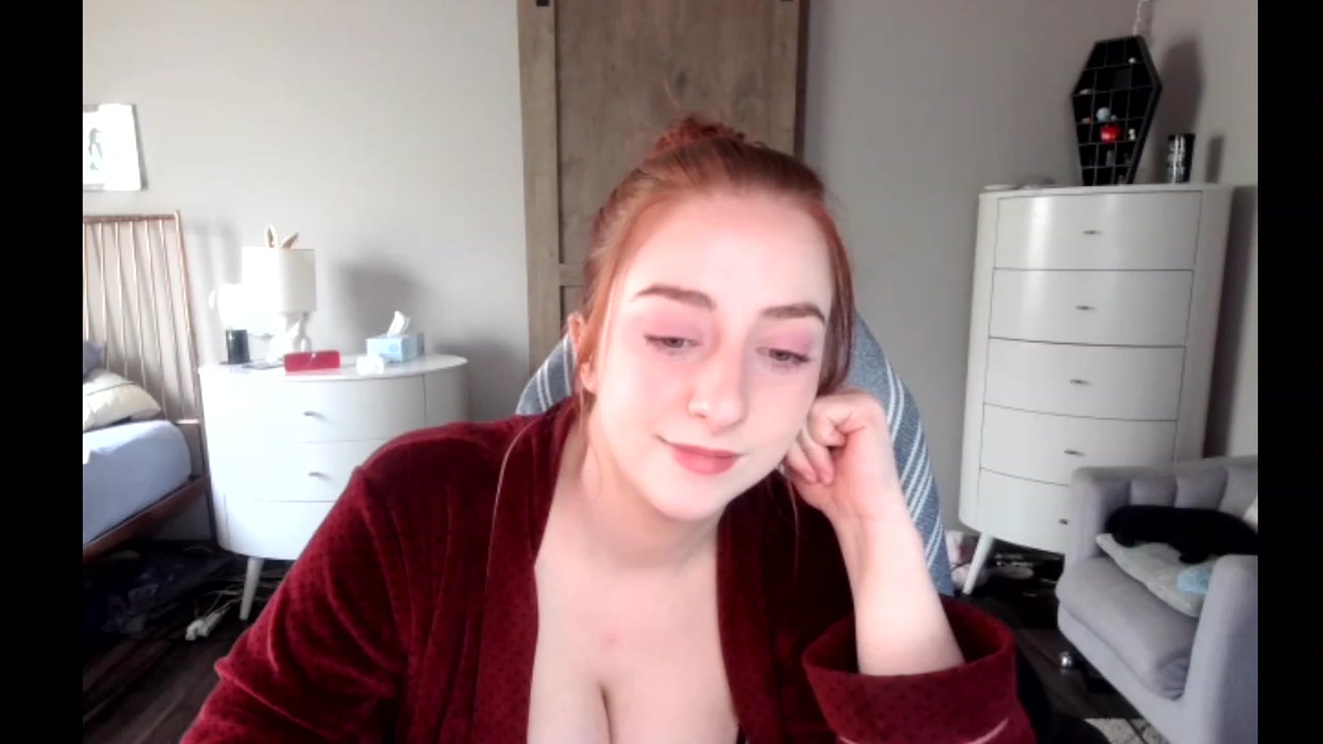 Gallery image thumbnail from lil_purrmaid's myfreecams stream on, 04/09/2023, 18:38 image 9 of 20