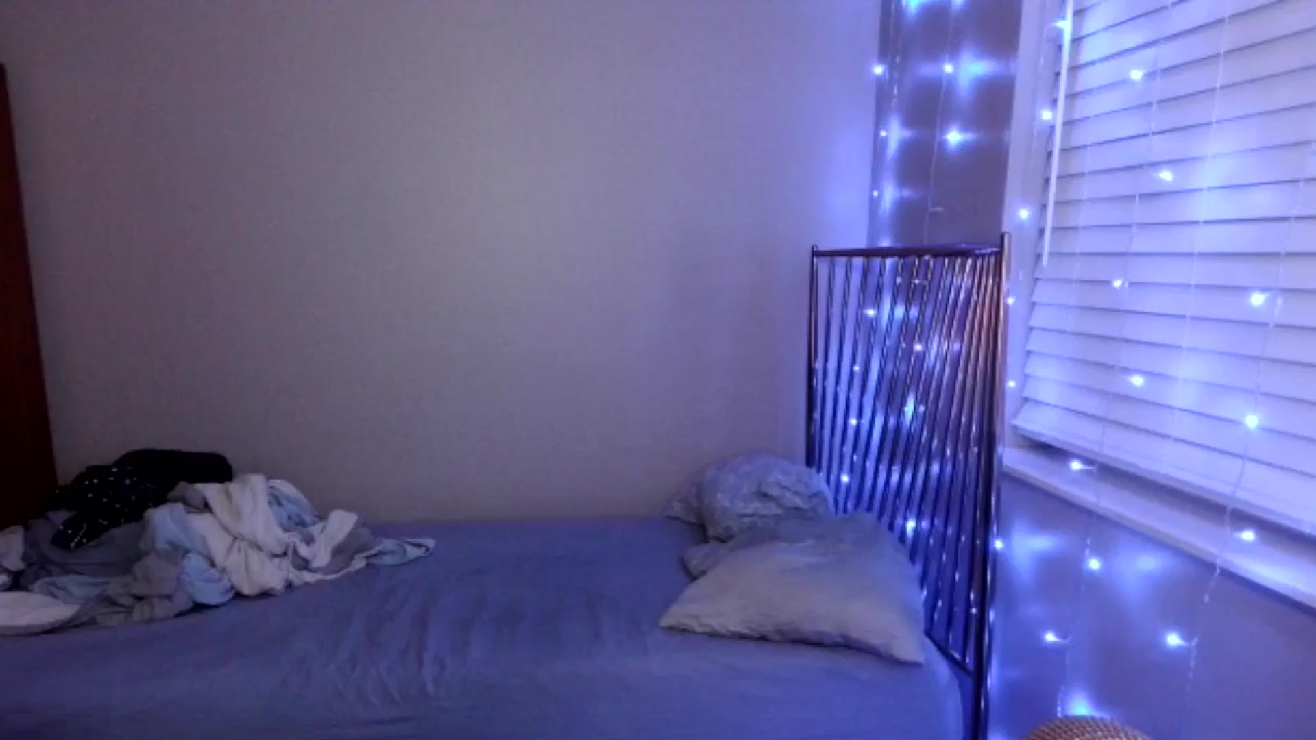 Gallery image thumbnail from lil_purrmaid's myfreecams stream on, 10/11/2024, 01:01 image 8 of 20