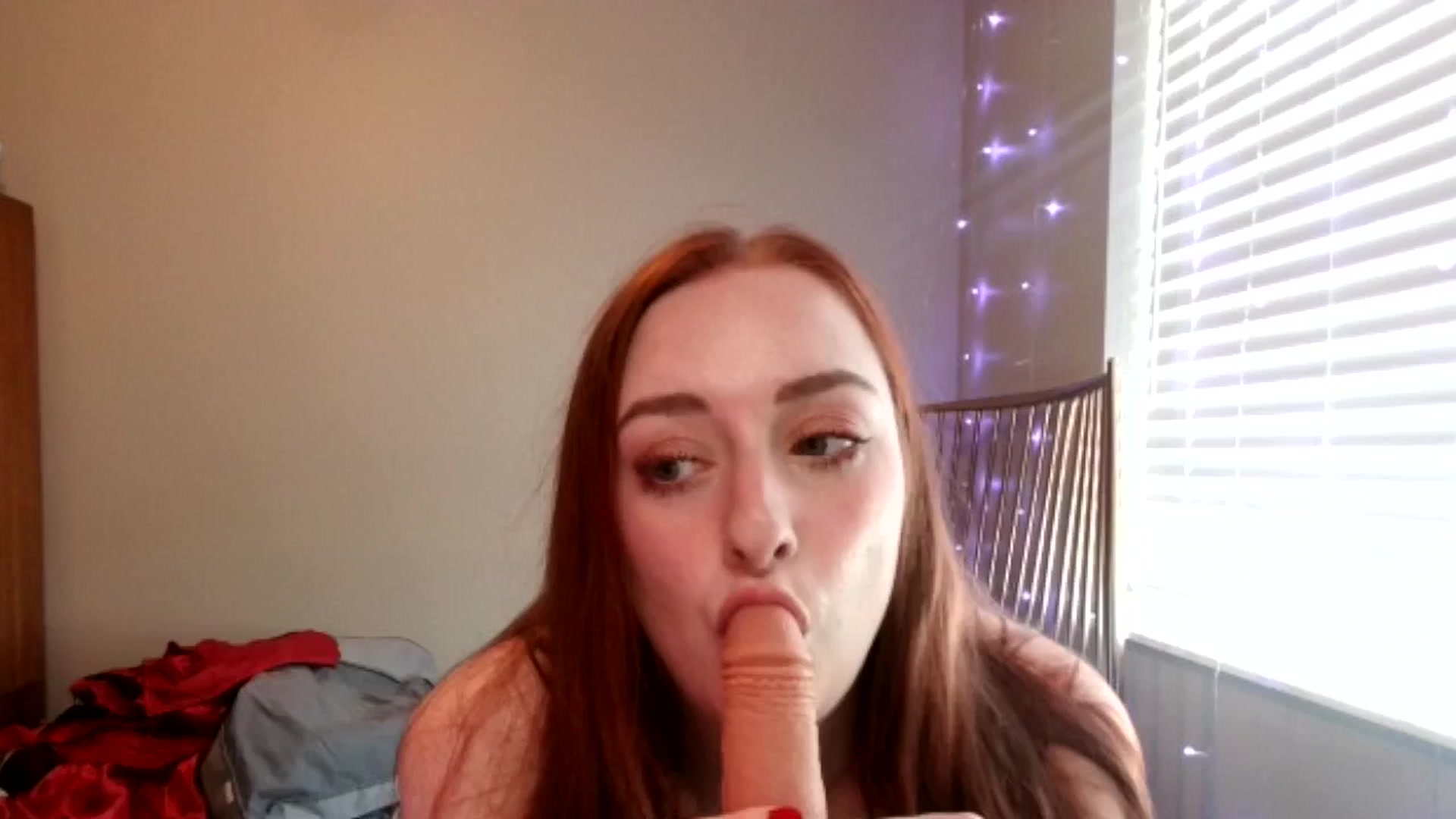 Gallery image thumbnail from lil_purrmaid's myfreecams stream on, 05/26/2025, 24:00 image 17 of 20
