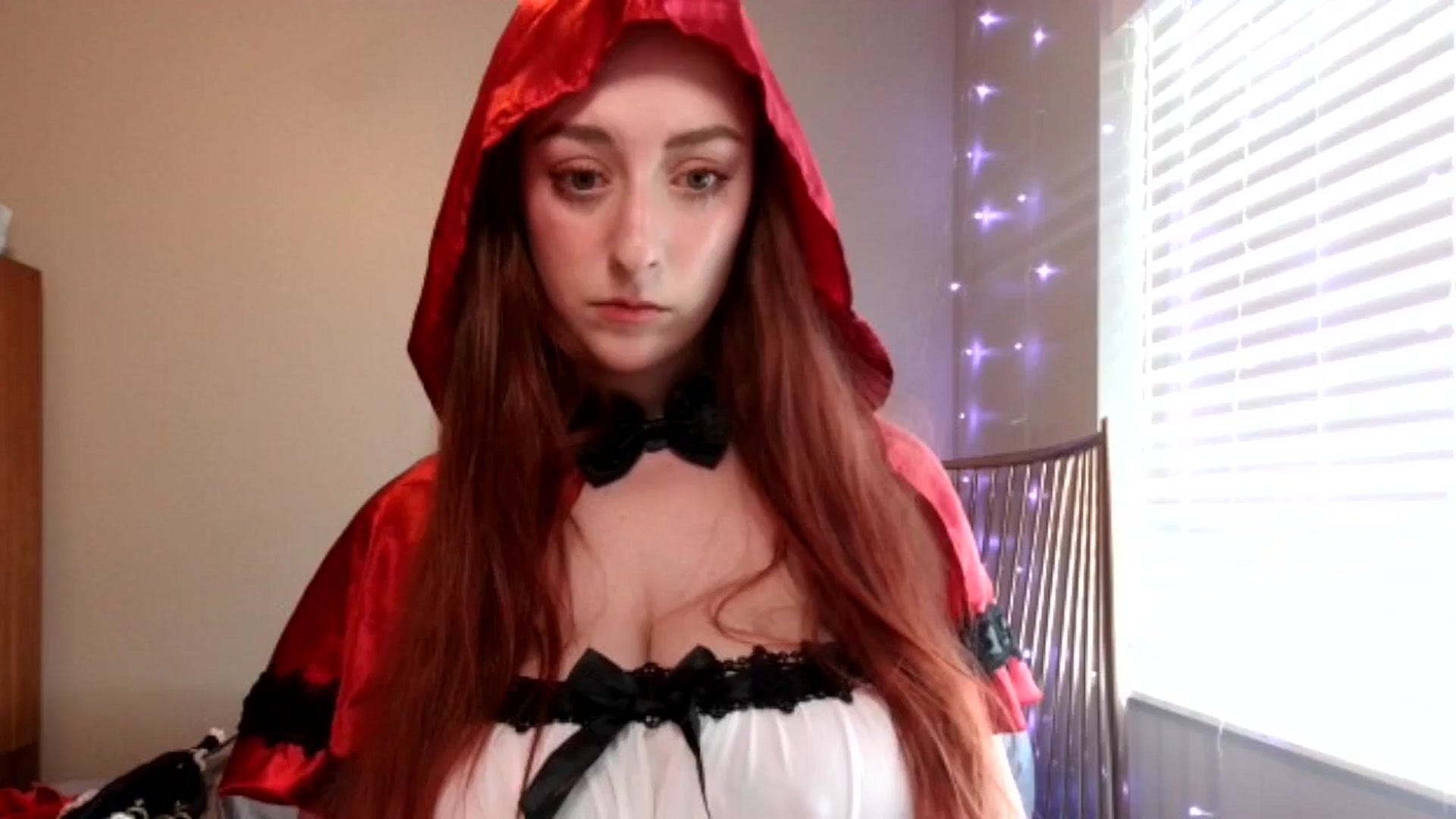 Gallery image thumbnail from lil_purrmaid's myfreecams stream on, 05/26/2025, 24:00 image 8 of 20