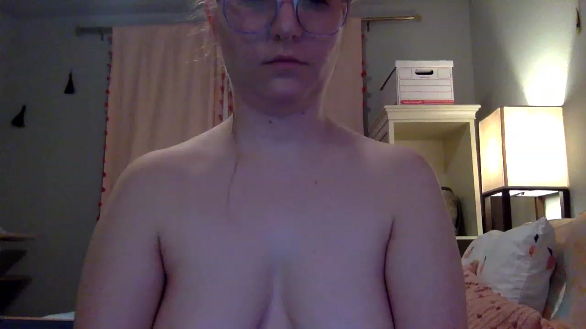 Gallery image thumbnail from lilacdreamsss's myfreecams stream on, 11/19/2022, 03:50 image 1 of 20