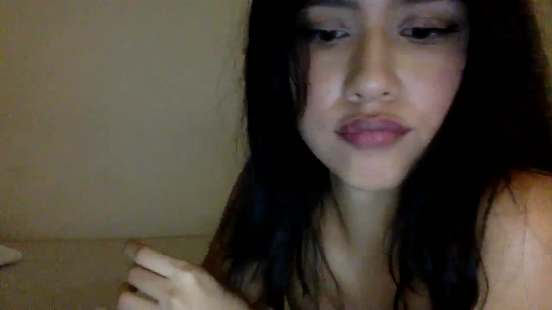 Gallery image thumbnail from lilagomez's myfreecams stream on, 12/24/2023, 15:22 image 4 of 20