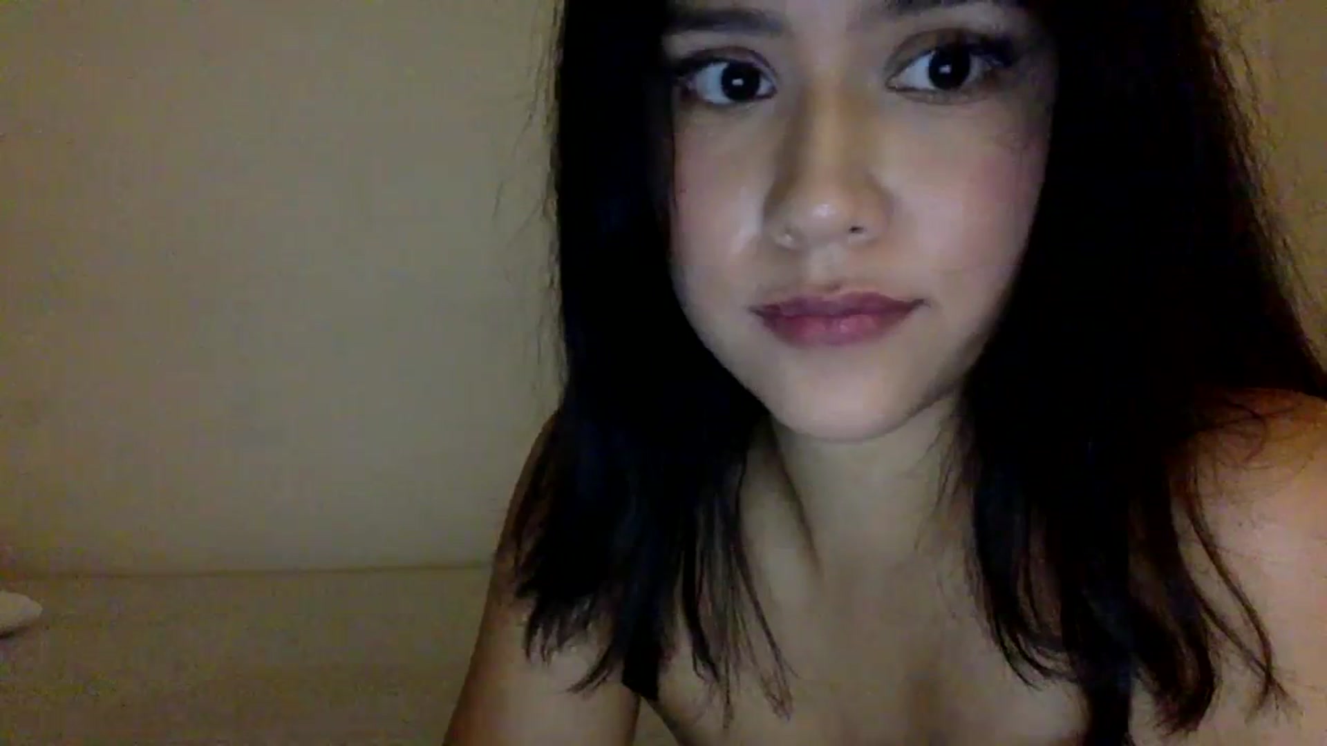 Gallery image thumbnail from lilagomez's myfreecams stream on, 12/24/2023, 15:22 image 3 of 20
